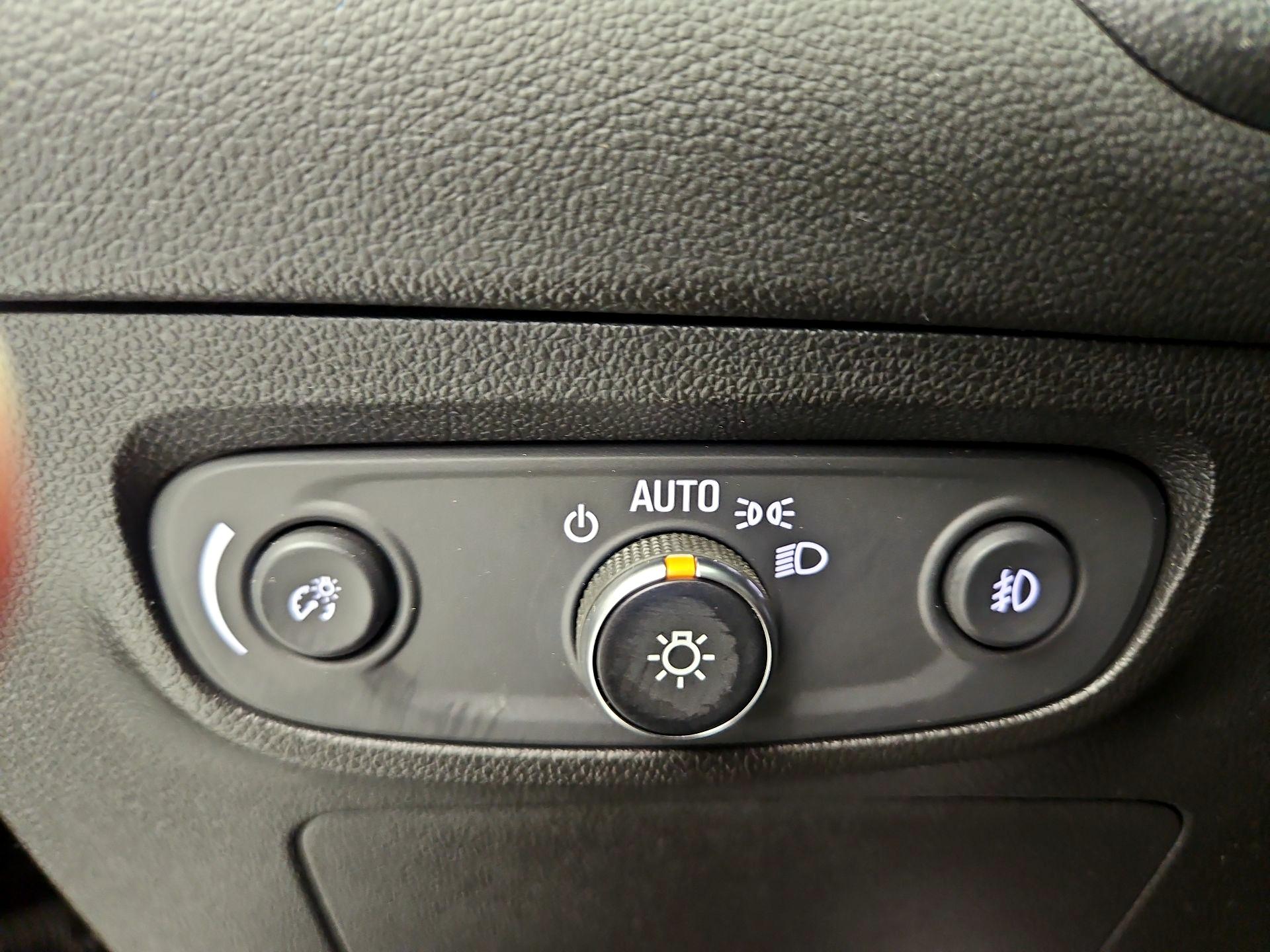 Thumbnail: 2022 Buick Encore GX - 13