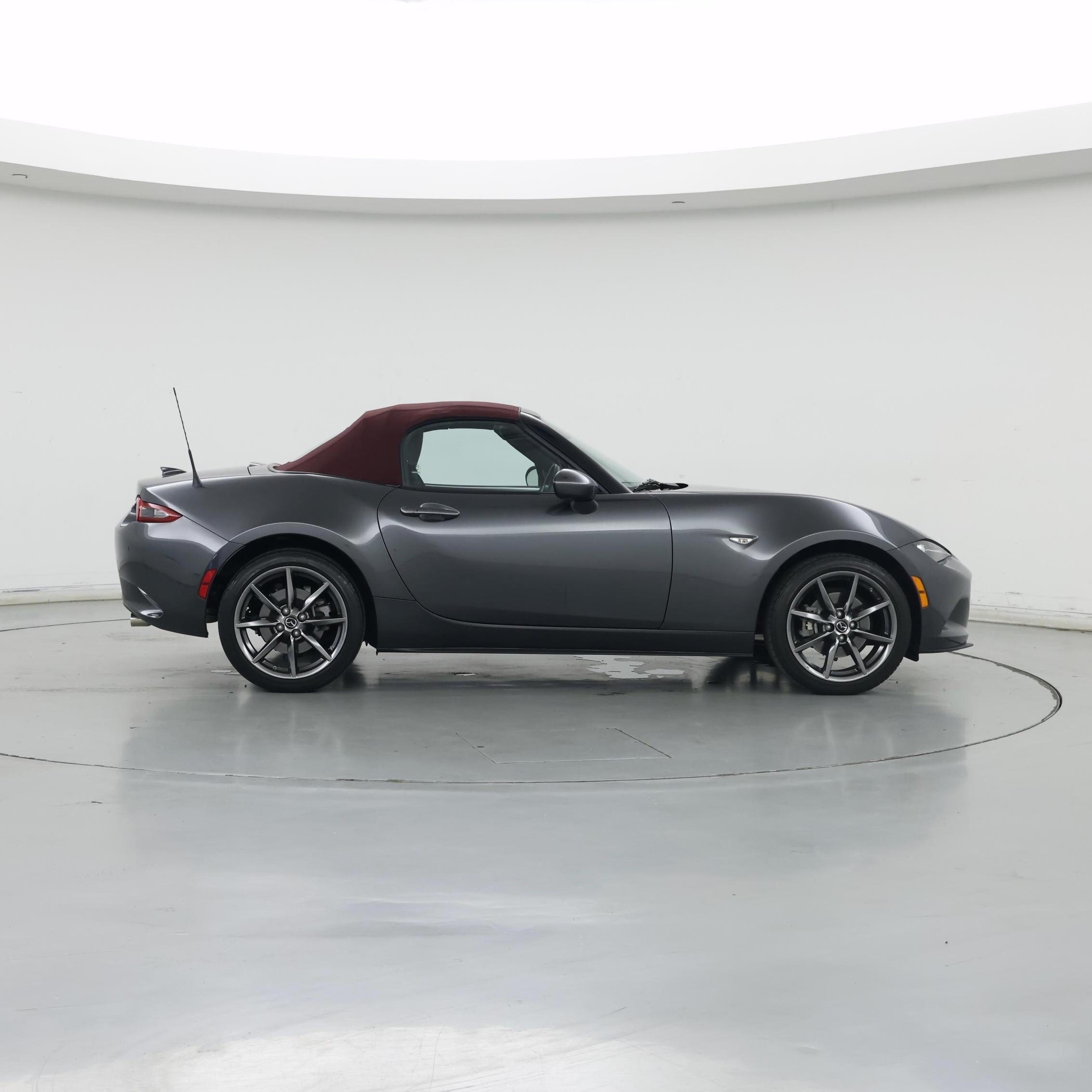 Thumbnail: 2018 Mazda MX-5 Miata - 7