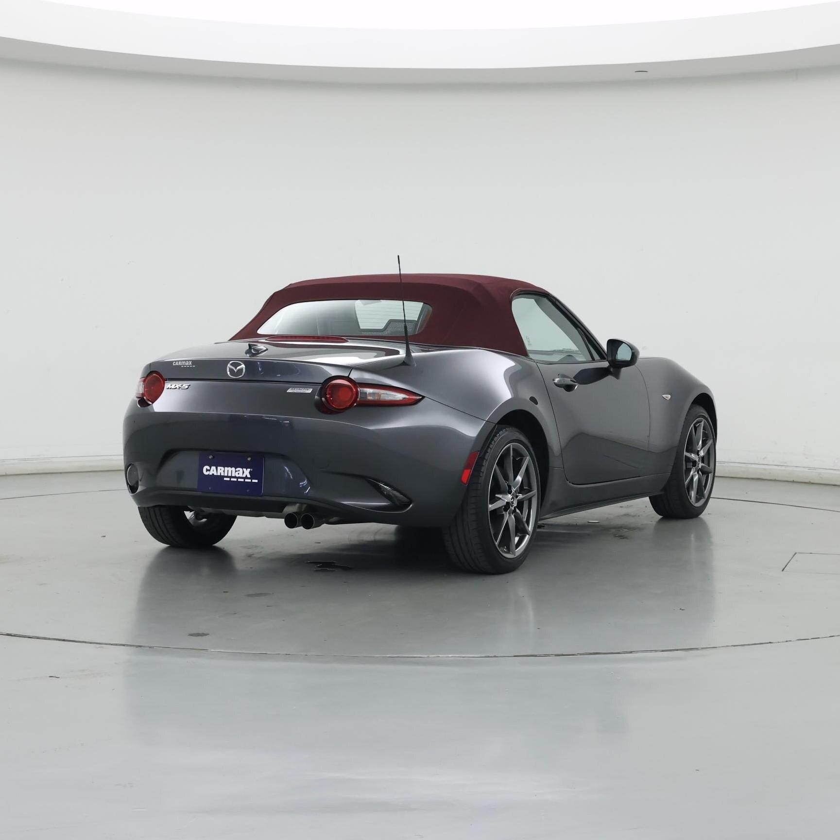 Thumbnail: 2018 Mazda MX-5 Miata - 8