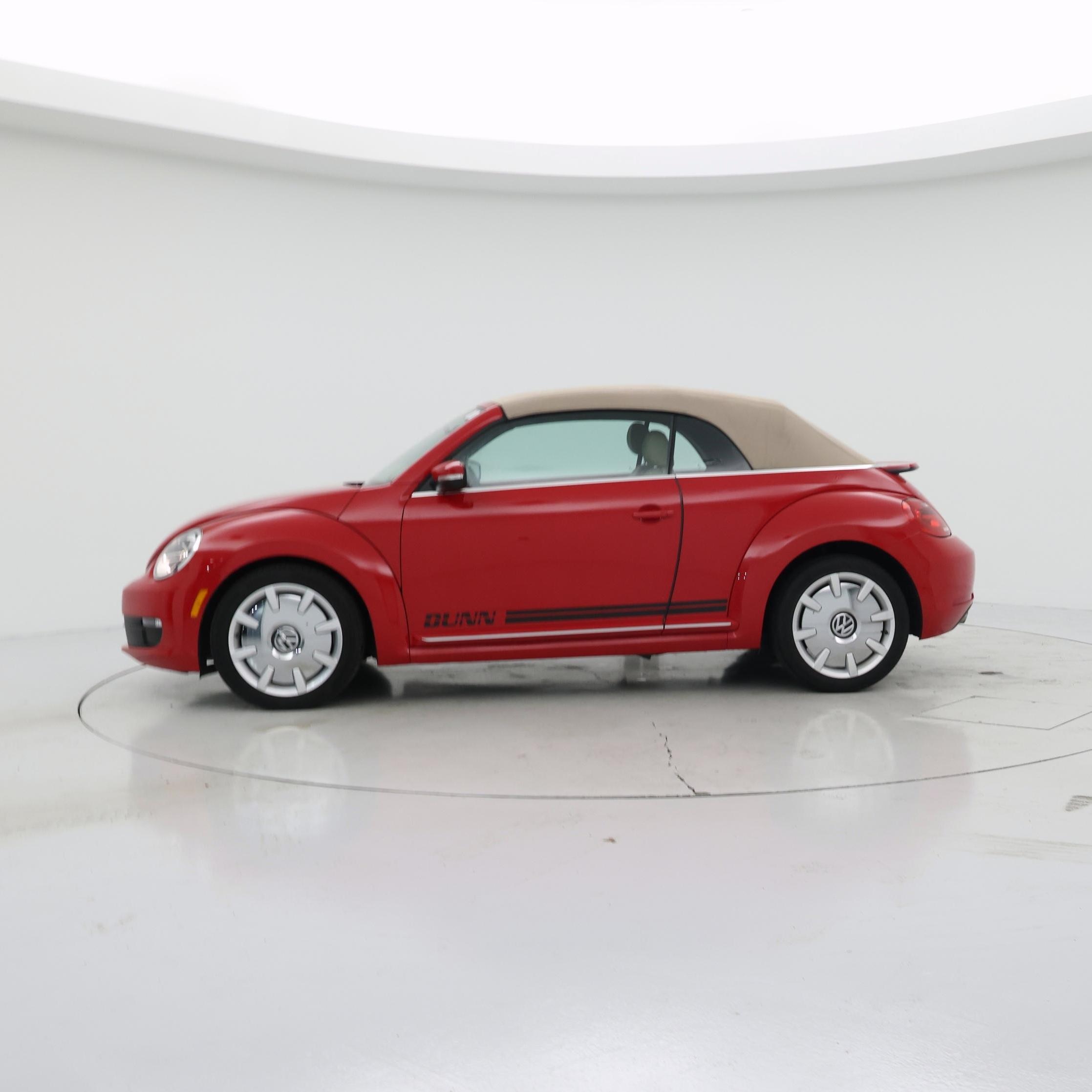 Thumbnail: 2015 Volkswagen Beetle - 3