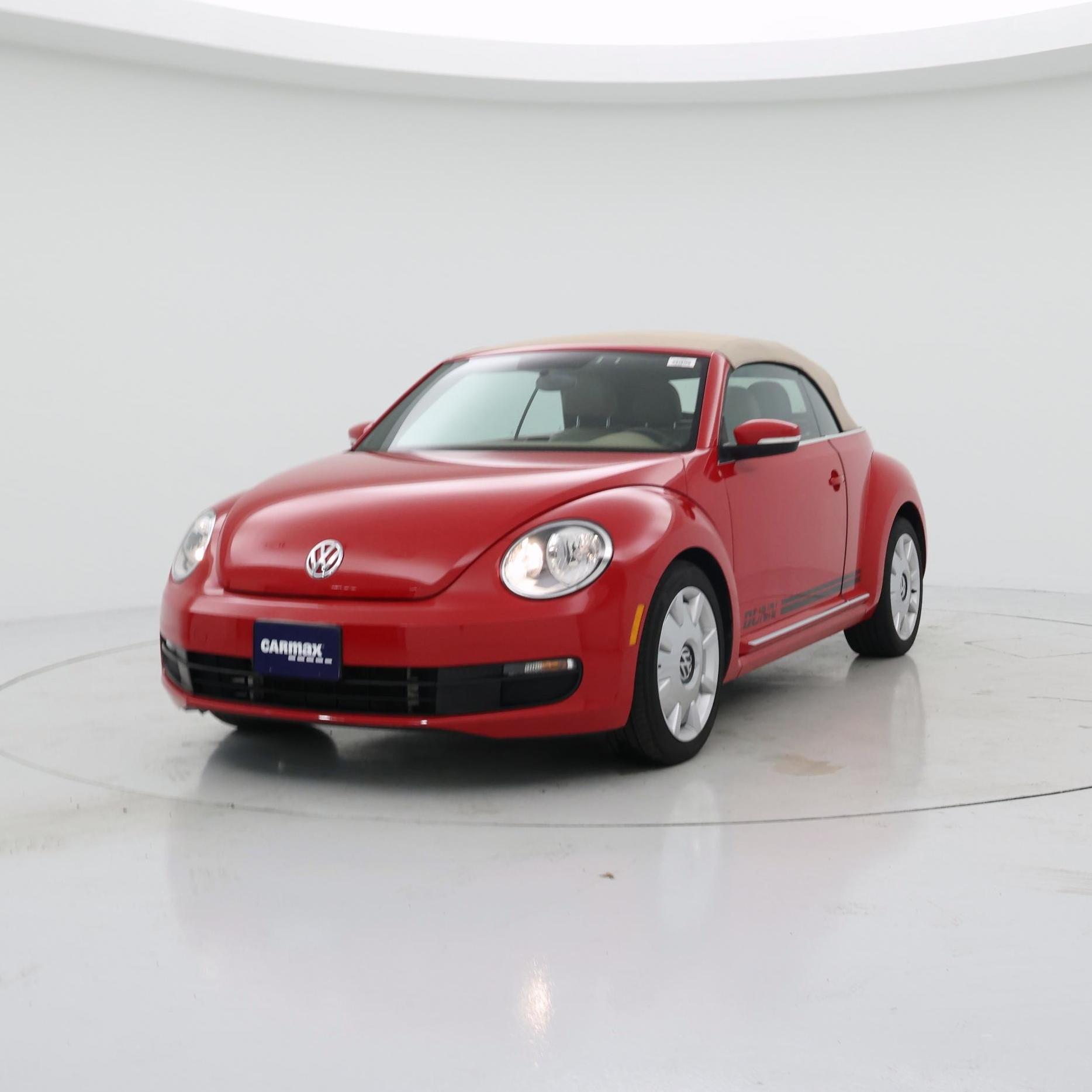 Thumbnail: 2015 Volkswagen Beetle - 4