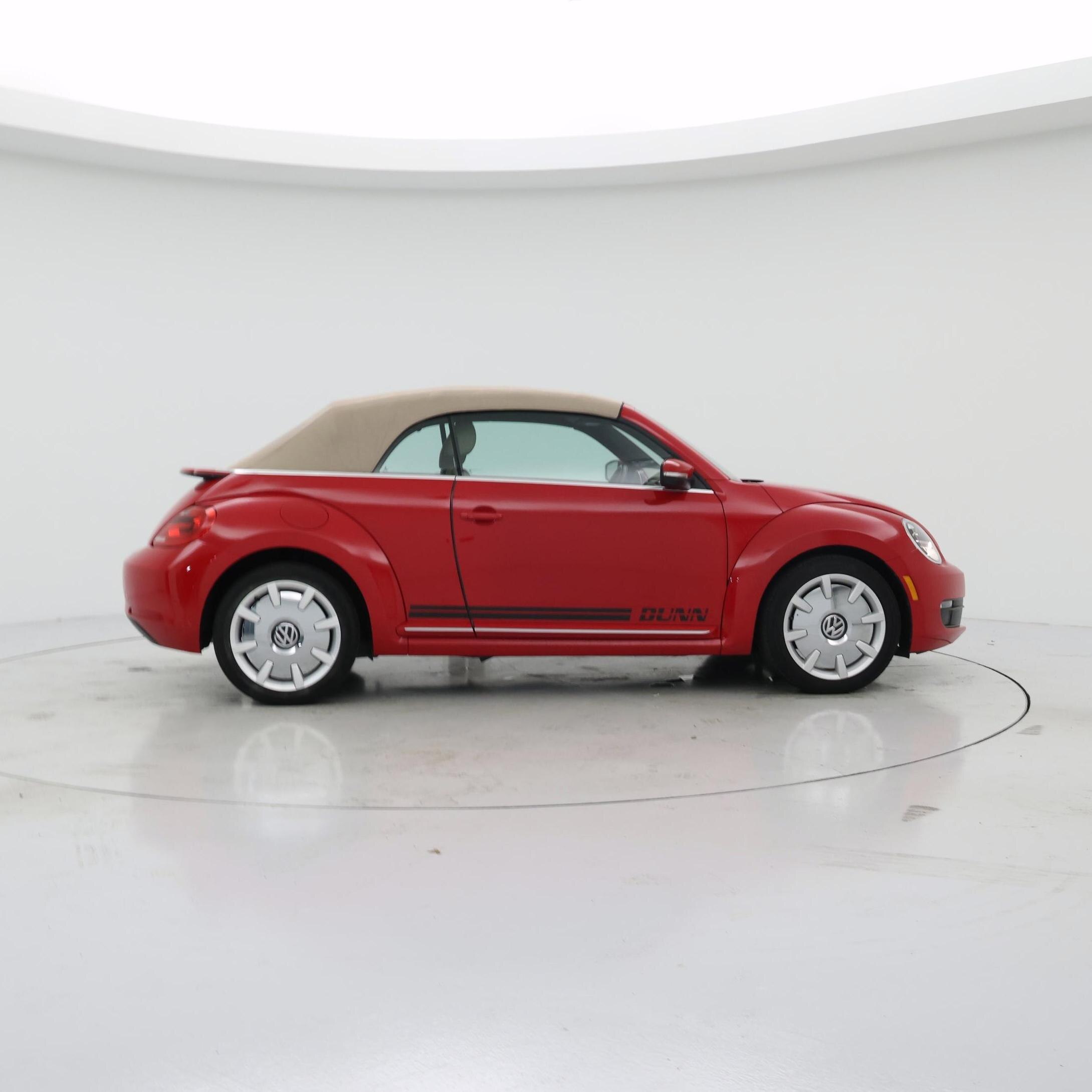 Thumbnail: 2015 Volkswagen Beetle - 7