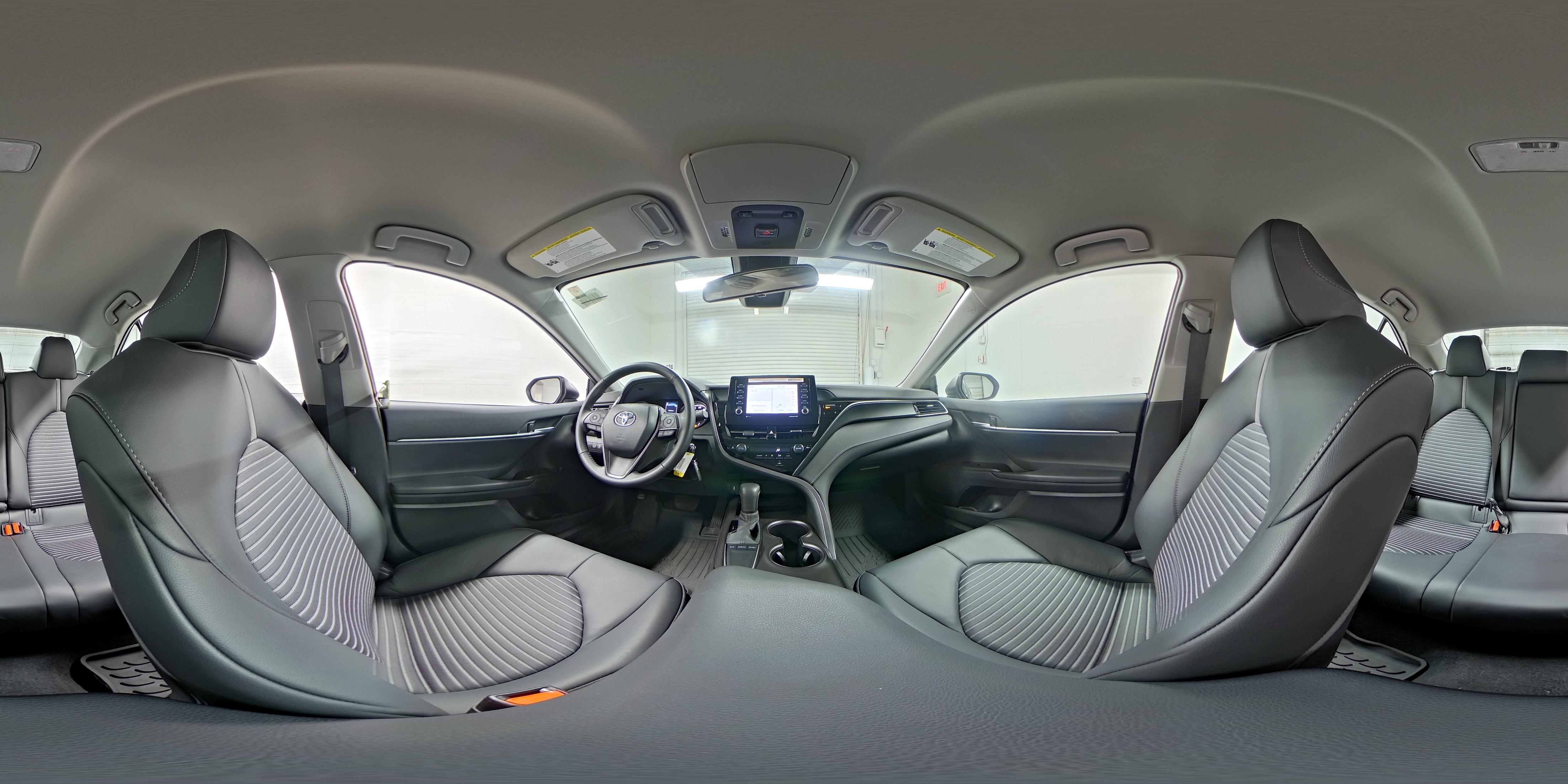 2024 Toyota Camry SE - Photo 24