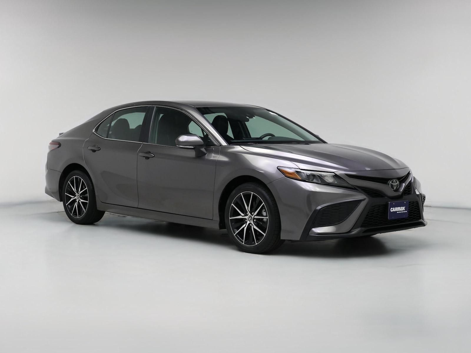 2024 Toyota Camry SE - Photo 1