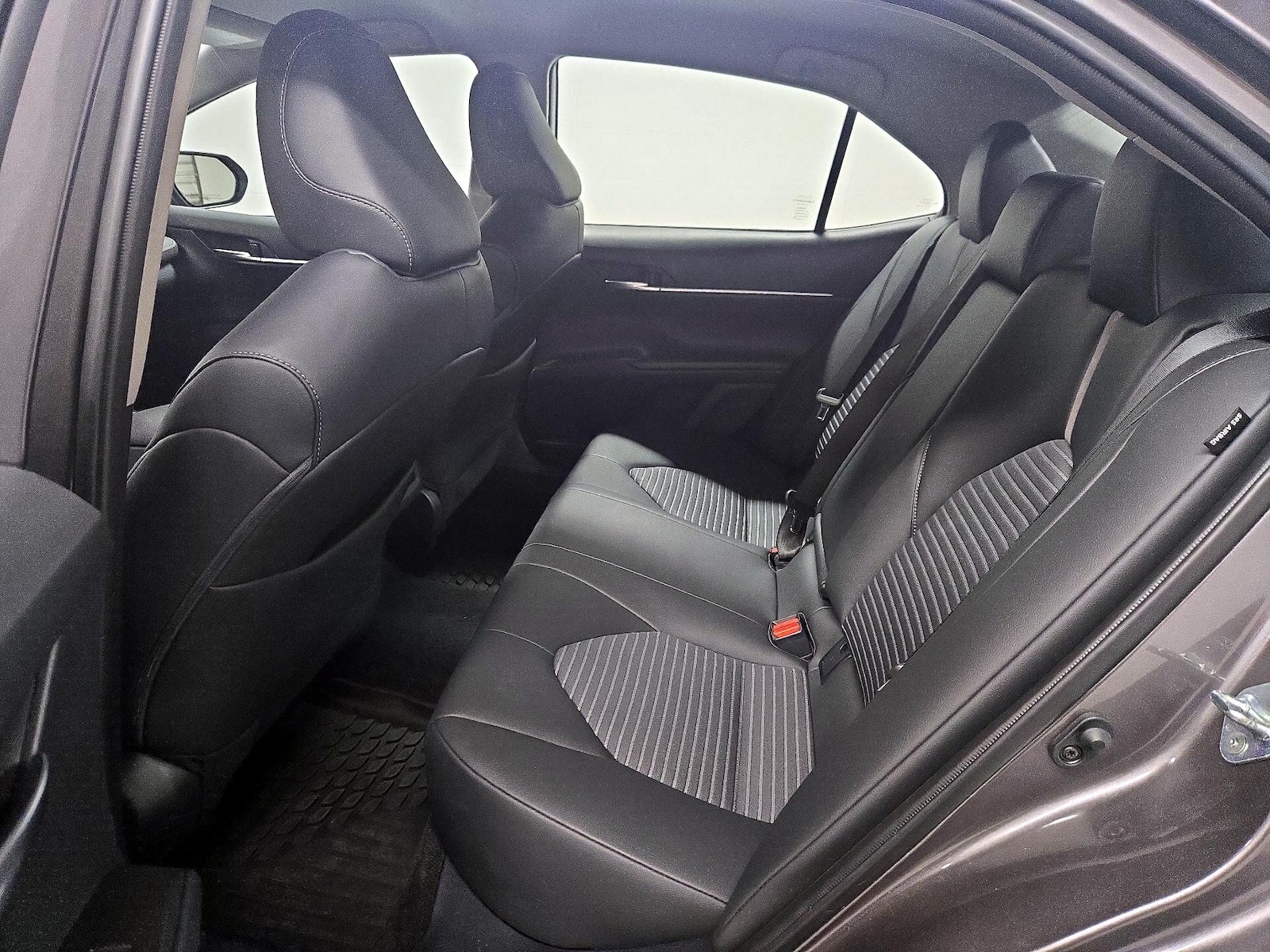 2024 Toyota Camry SE - Photo 20