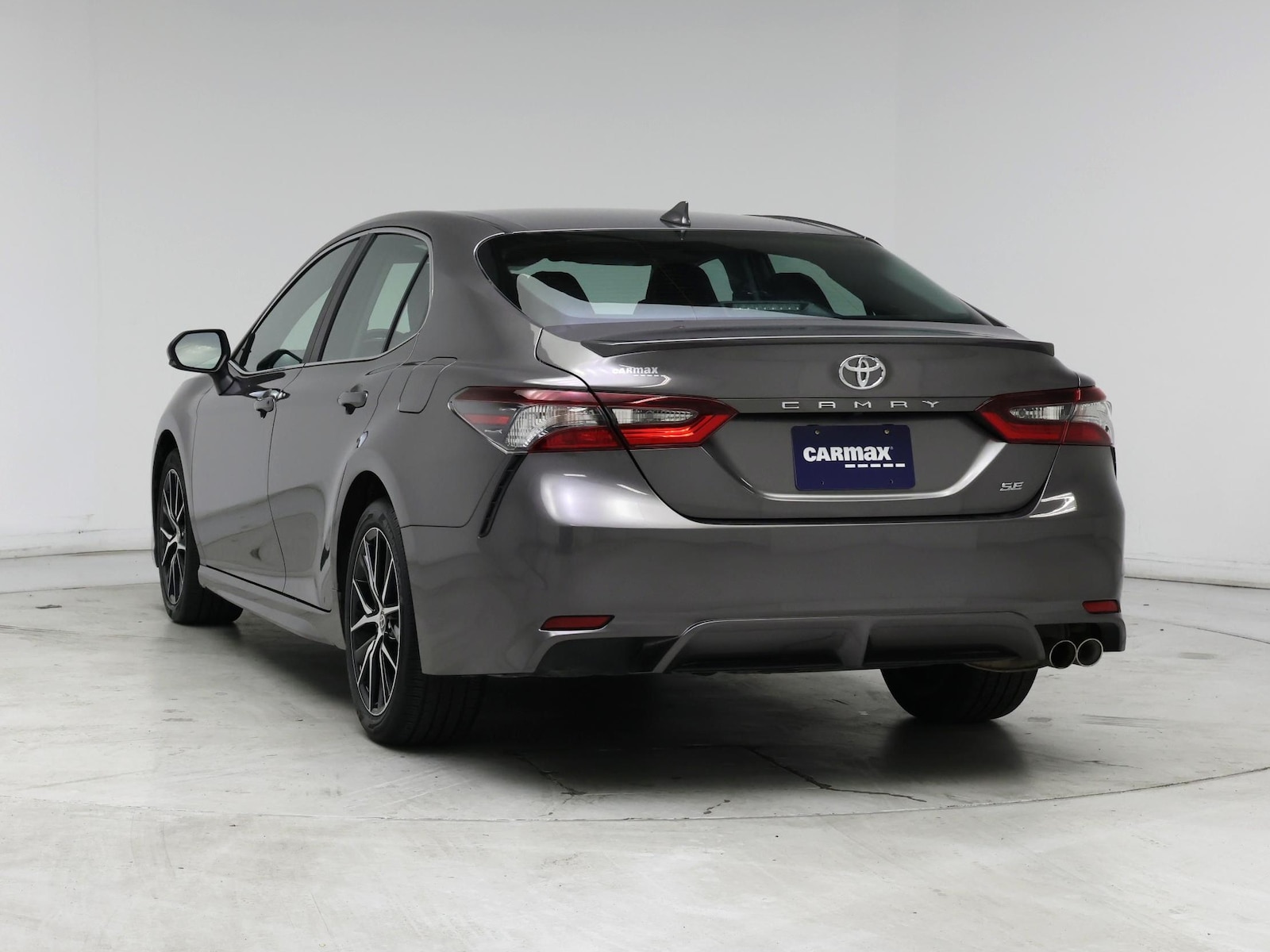 2024 Toyota Camry SE - Photo 7