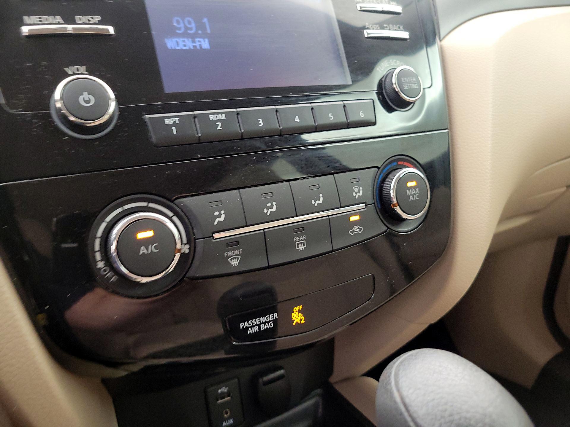 Thumbnail: 2016 Nissan Rogue - 16