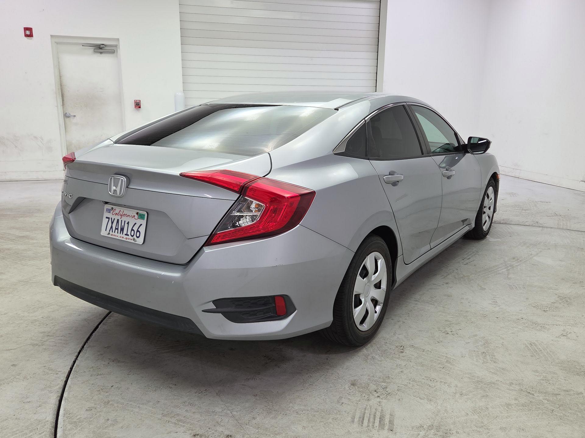 Thumbnail: 2017 Honda Civic - 5