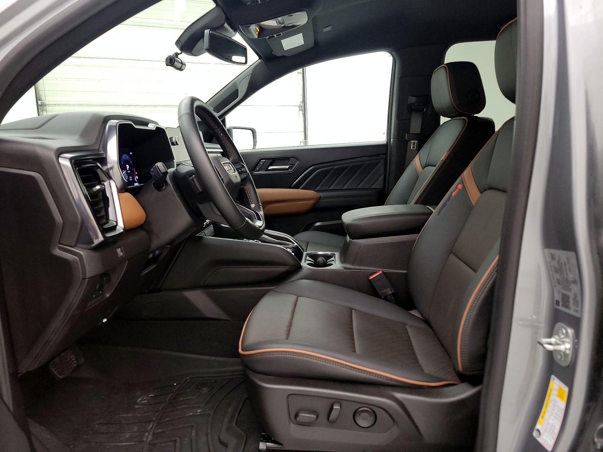 Thumbnail: 2024 GMC Canyon - 11
