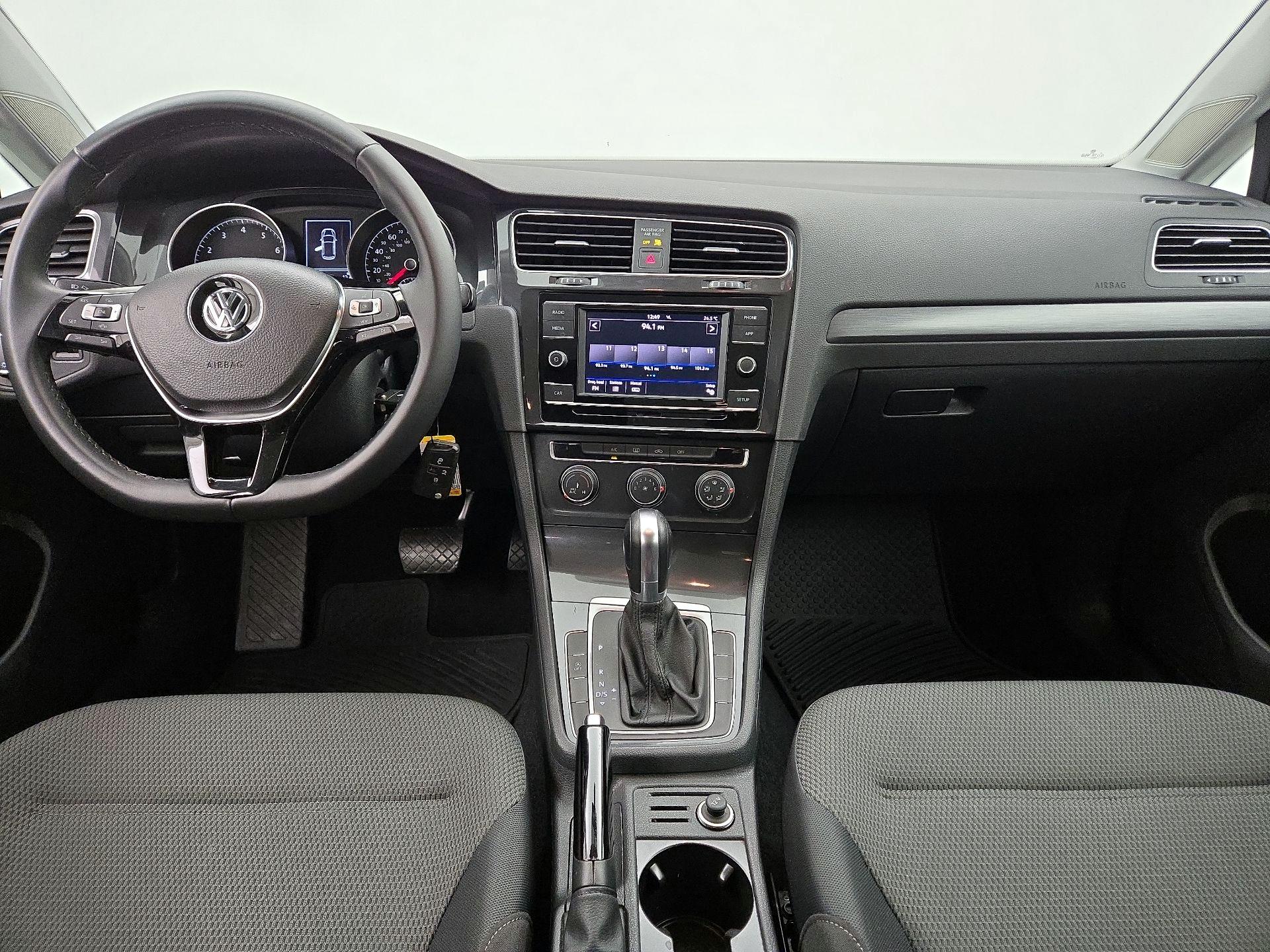 Thumbnail: 2019 Volkswagen Golf - 9