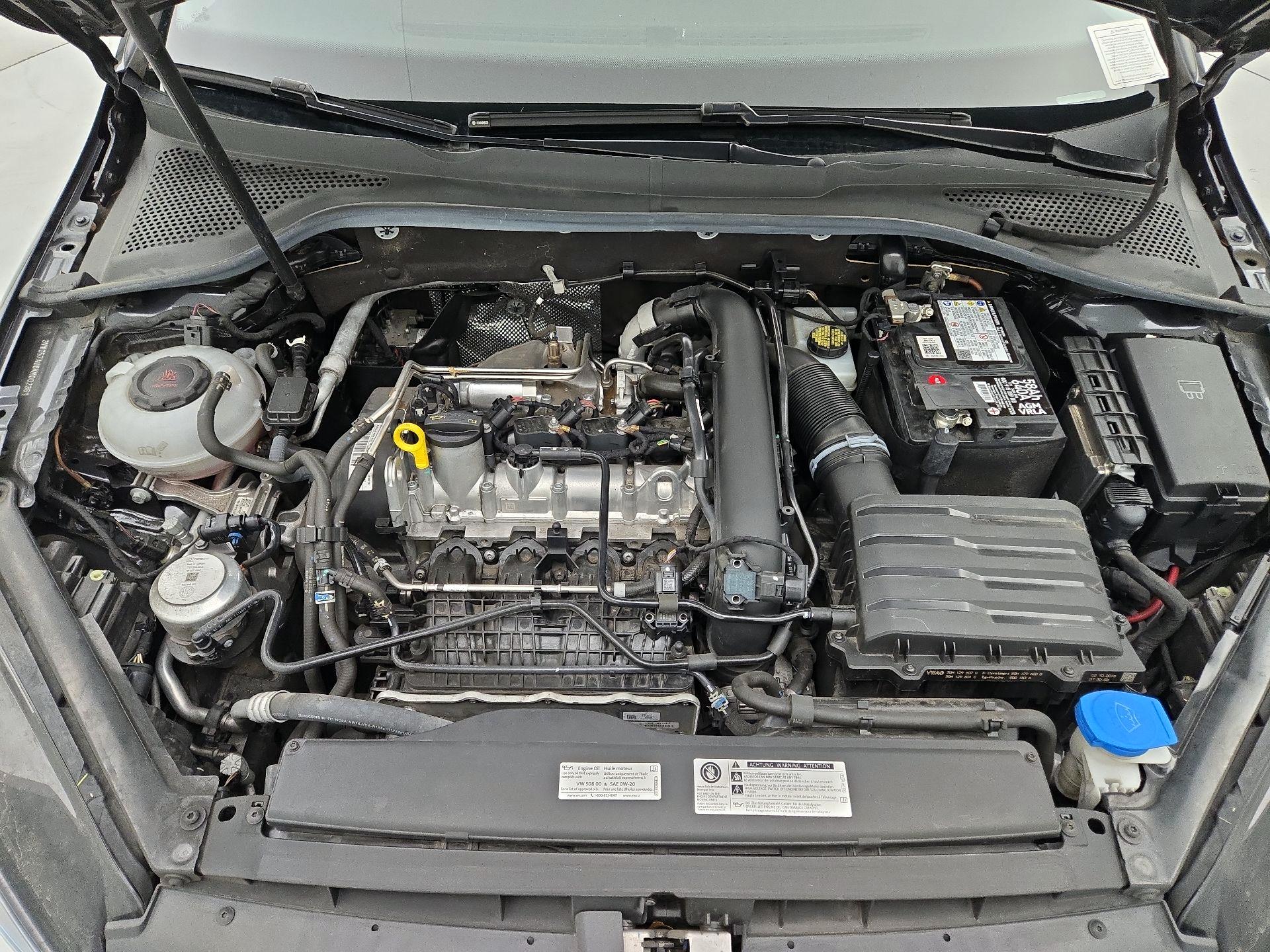 Thumbnail: 2019 Volkswagen Golf - 20