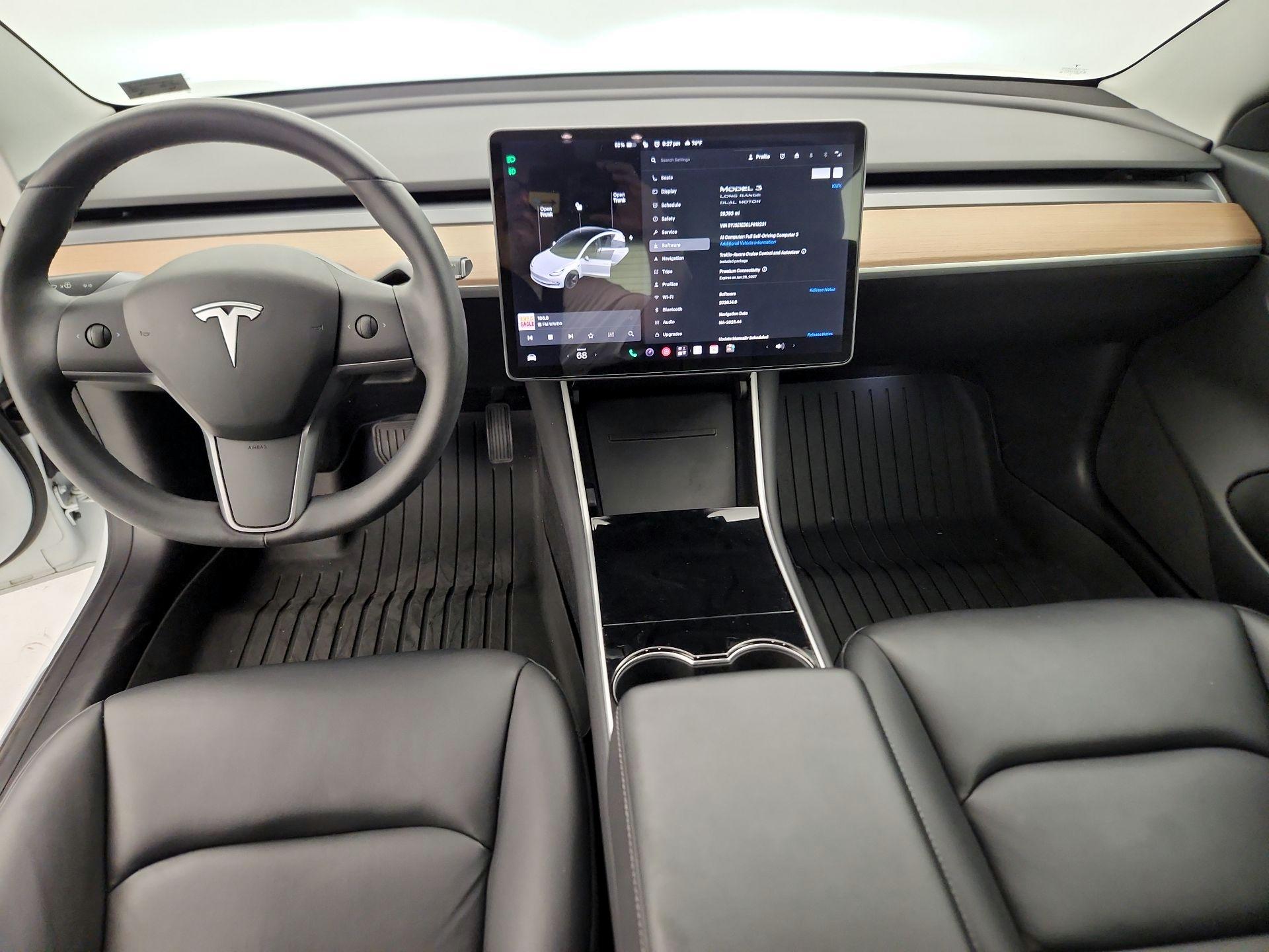 Thumbnail: 2020 Tesla Model 3 - 9