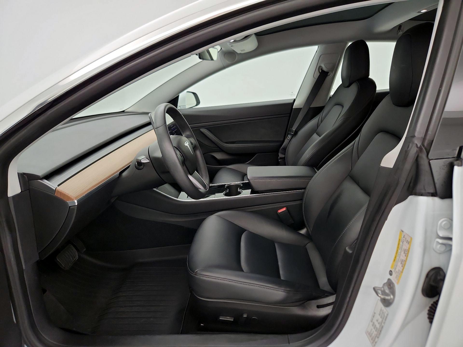 Thumbnail: 2020 Tesla Model 3 - 11