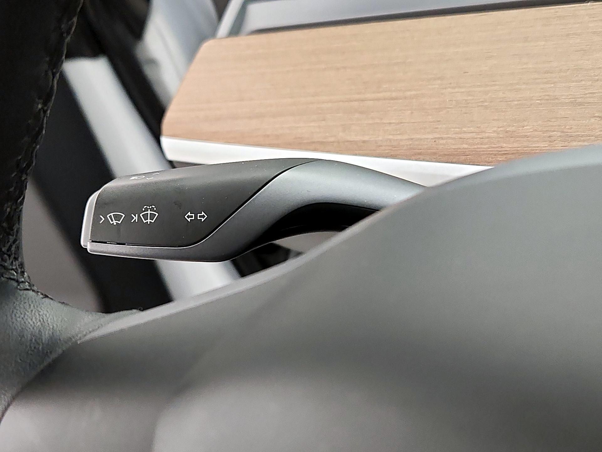 Thumbnail: 2020 Tesla Model 3 - 13