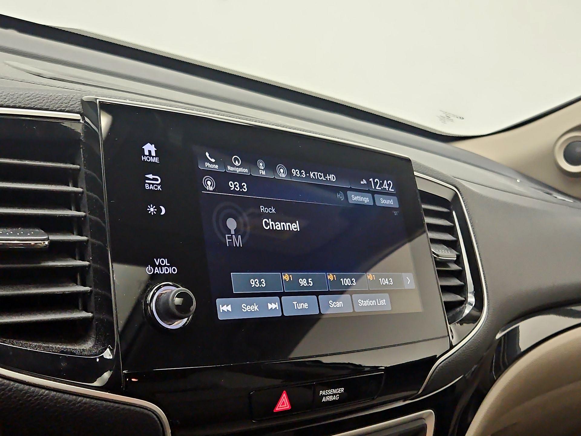 Thumbnail: 2019 Honda Pilot - 16