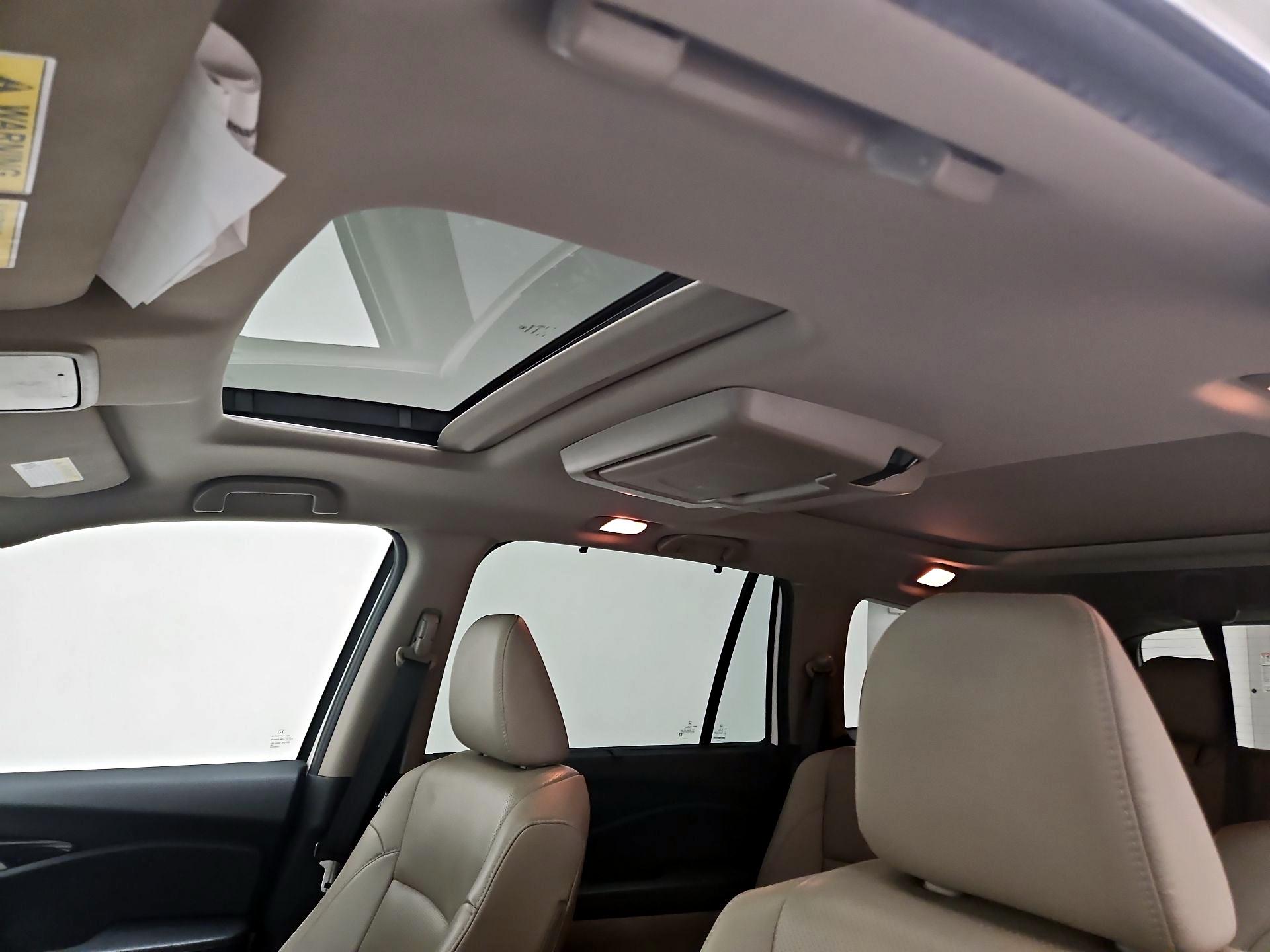 Thumbnail: 2019 Honda Pilot - 20