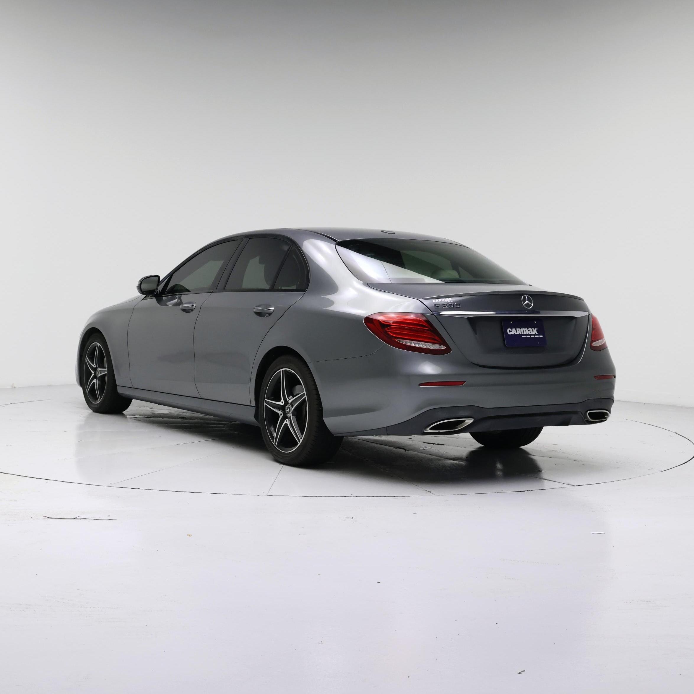 Thumbnail: 2019 Mercedes-Benz E-Class - 2