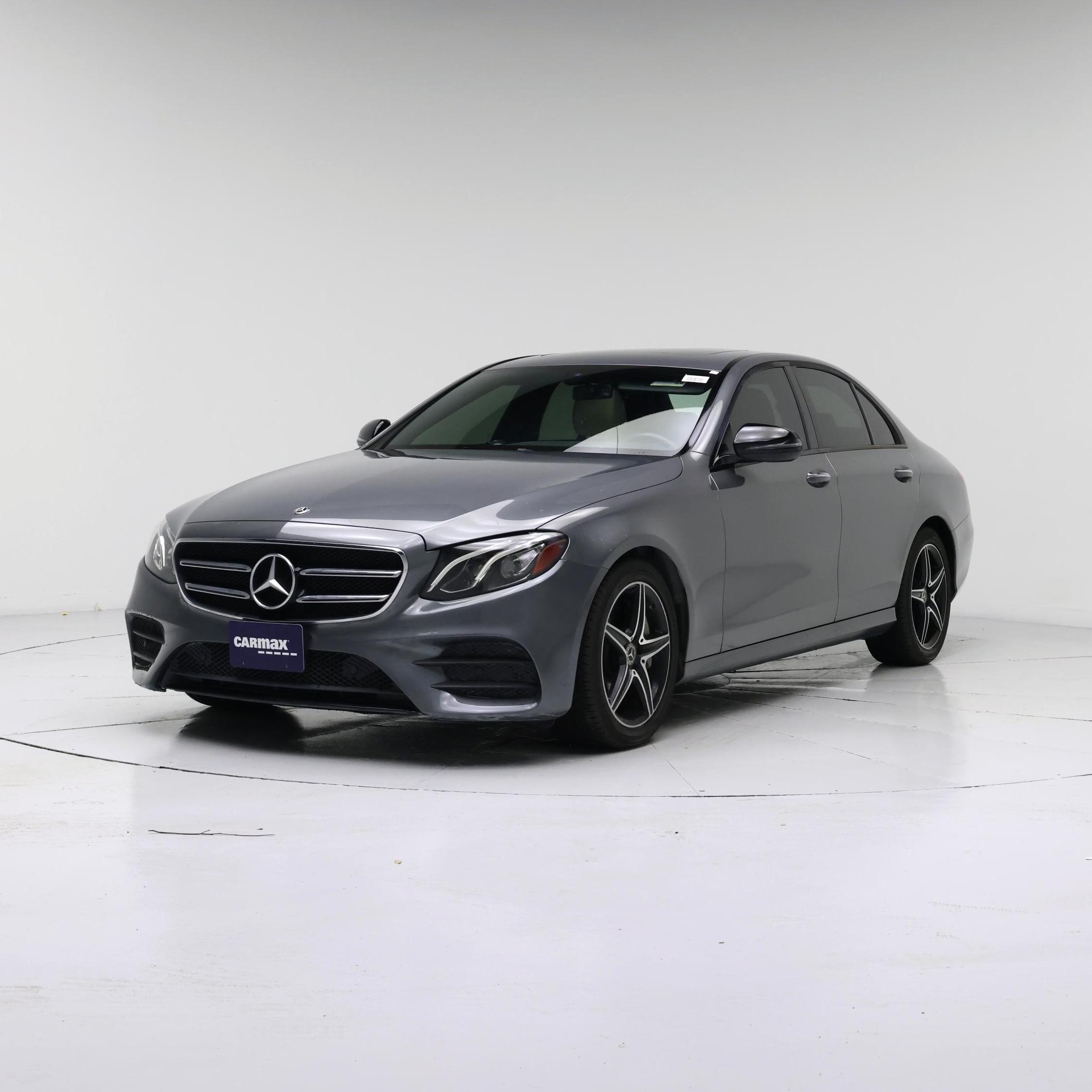 Thumbnail: 2019 Mercedes-Benz E-Class - 4