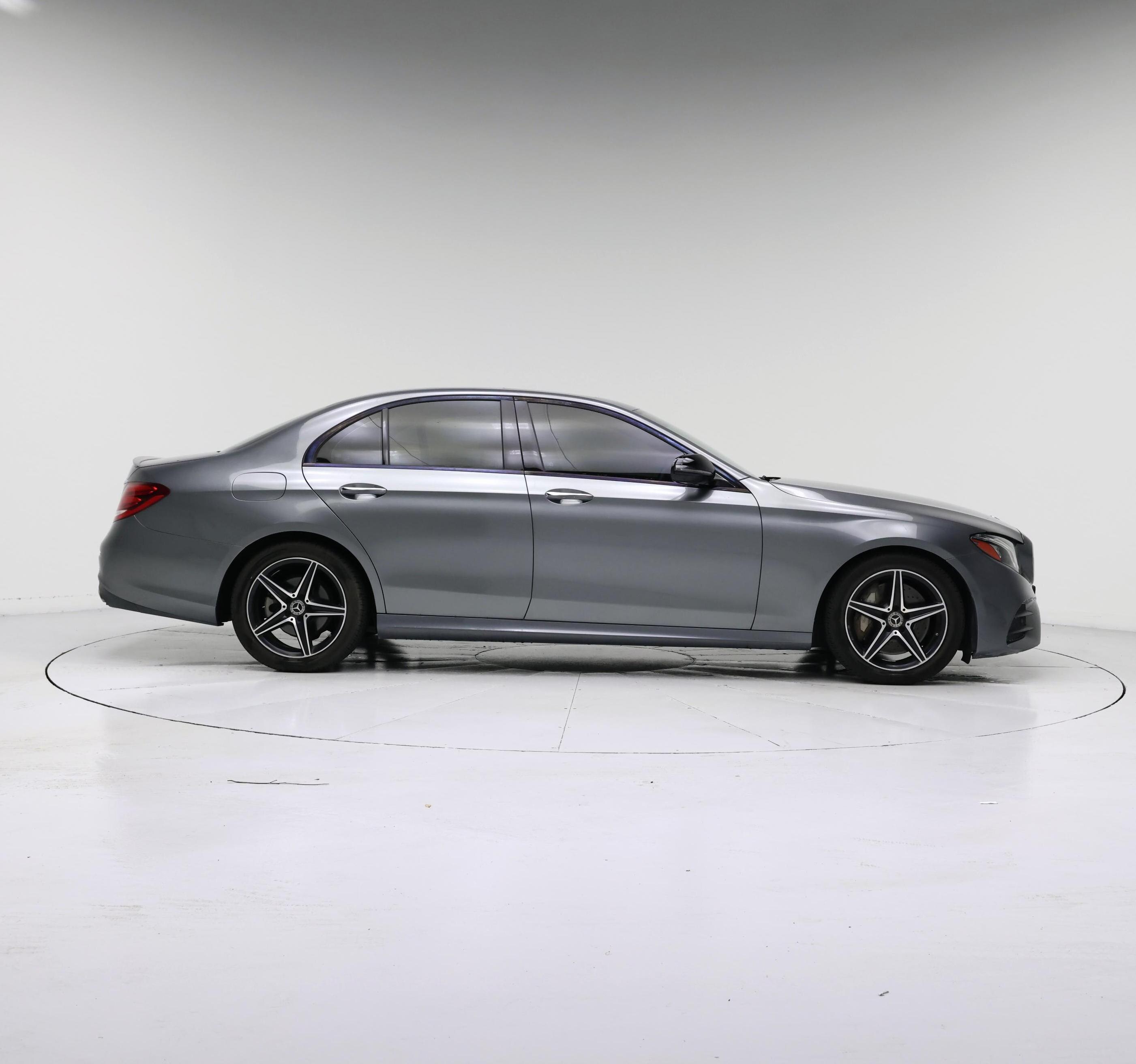 Thumbnail: 2019 Mercedes-Benz E-Class - 7