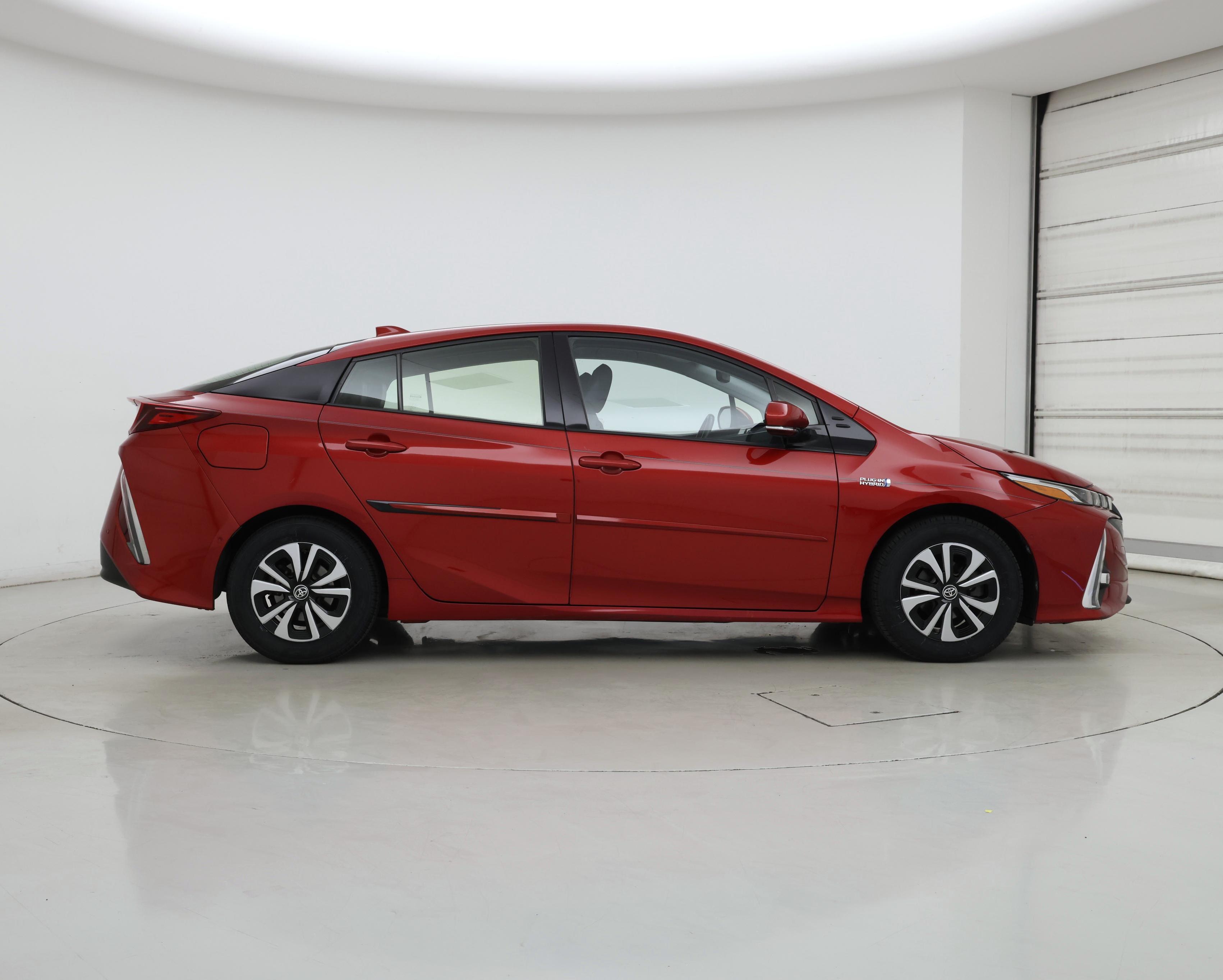 Thumbnail: 2017 Toyota Prius Prime - 7