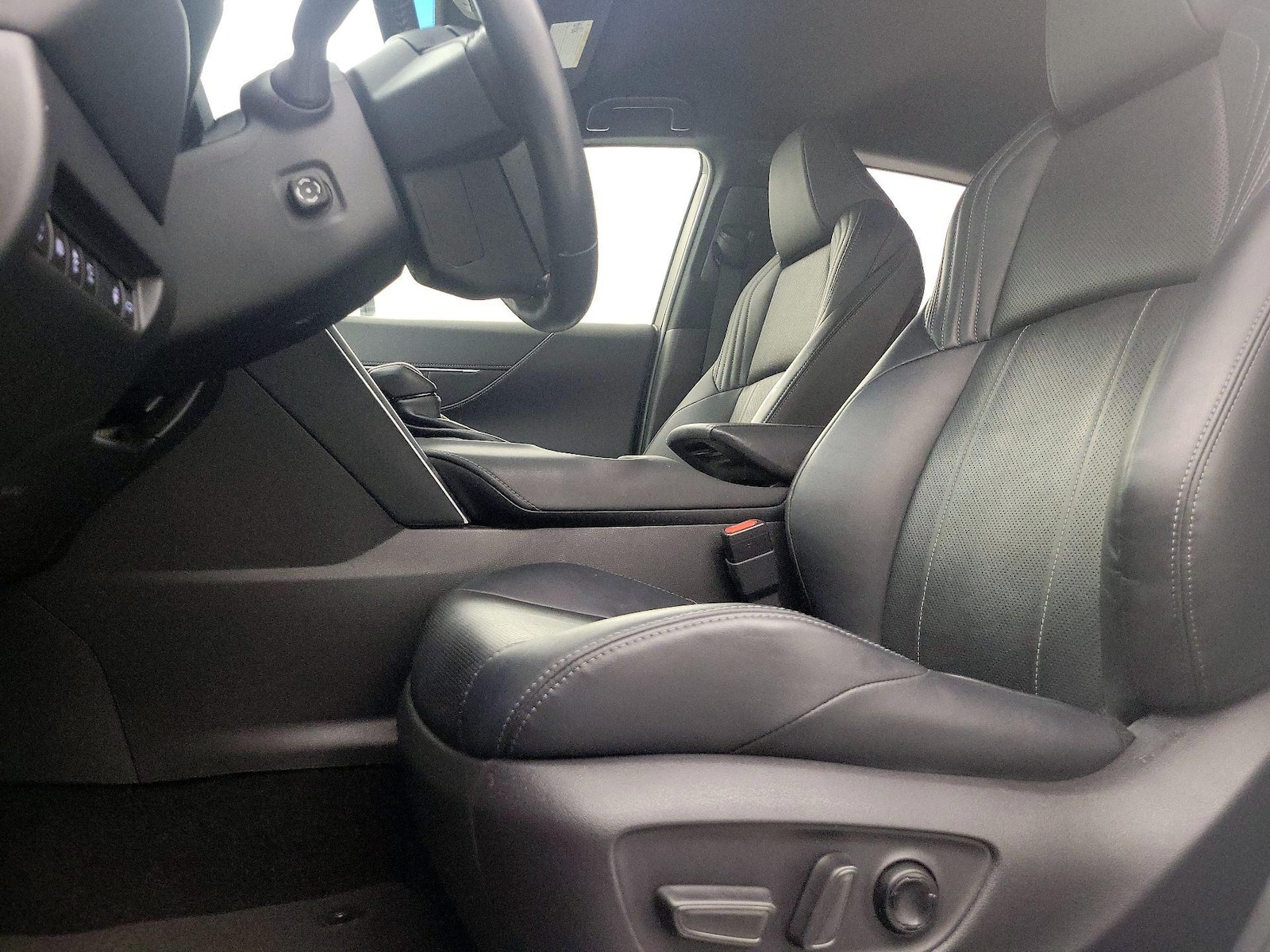 2021 Toyota Venza Limited - Photo 12