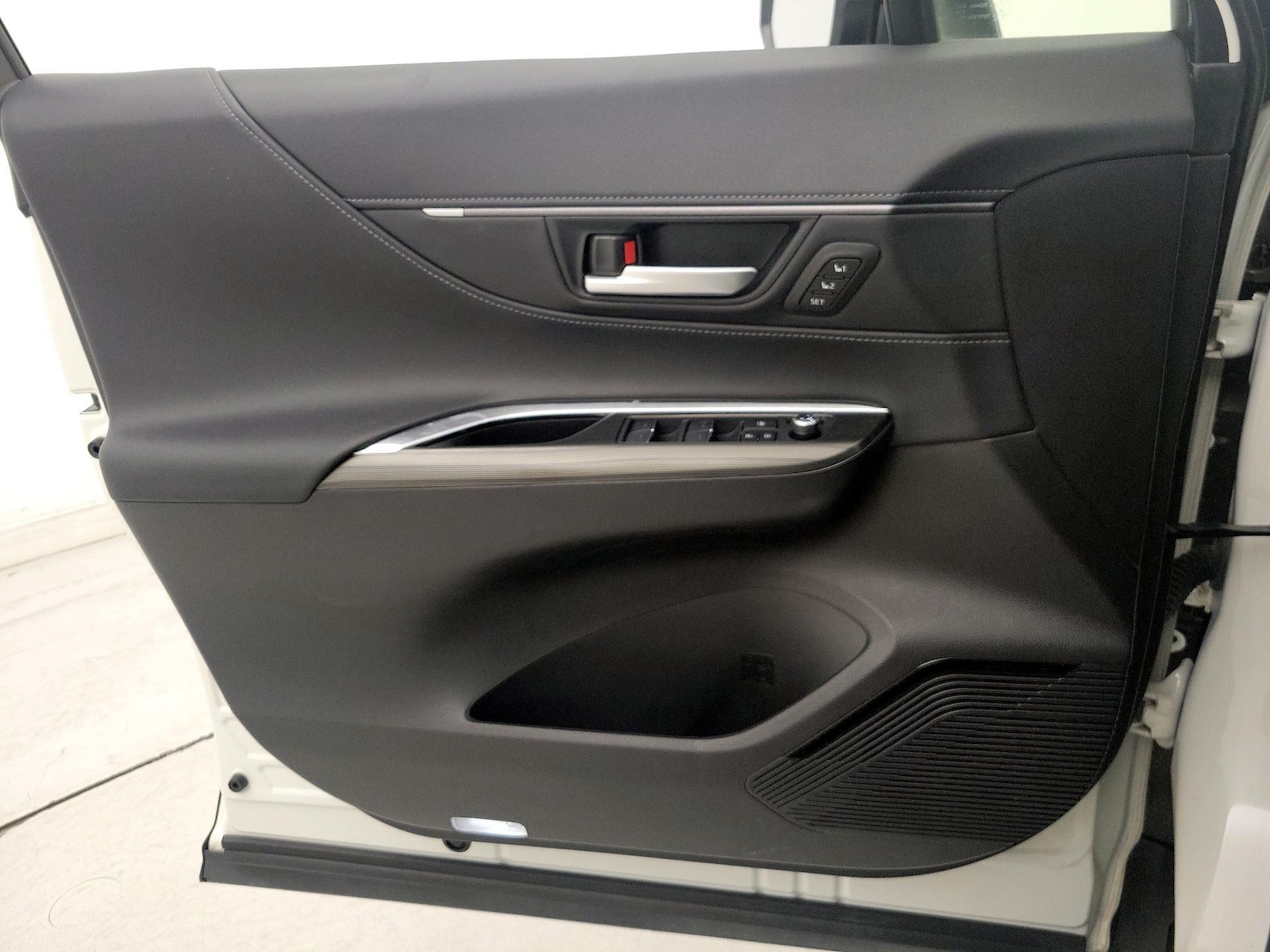 2021 Toyota Venza Limited - Photo 13