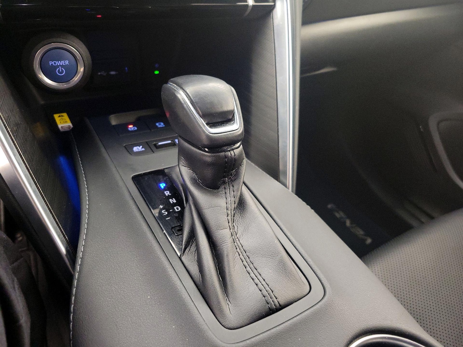 2021 Toyota Venza Limited - Photo 19