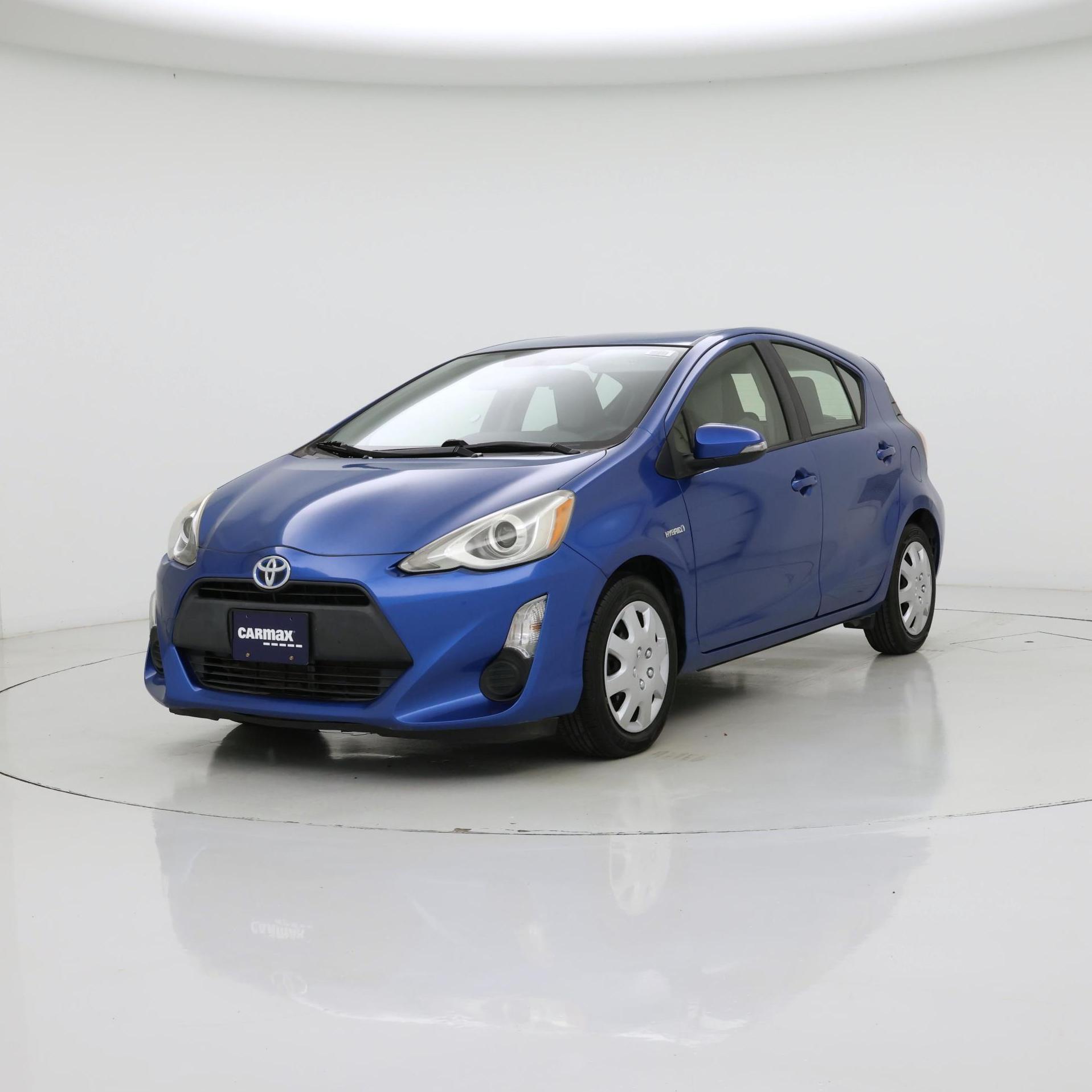 Thumbnail: 2015 Toyota Prius c - 4