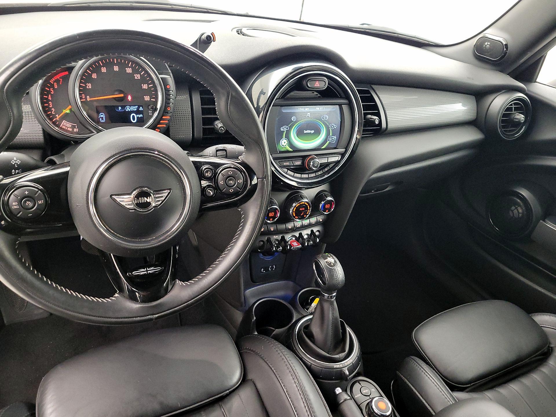 Thumbnail: 2016 MINI Cooper - 9