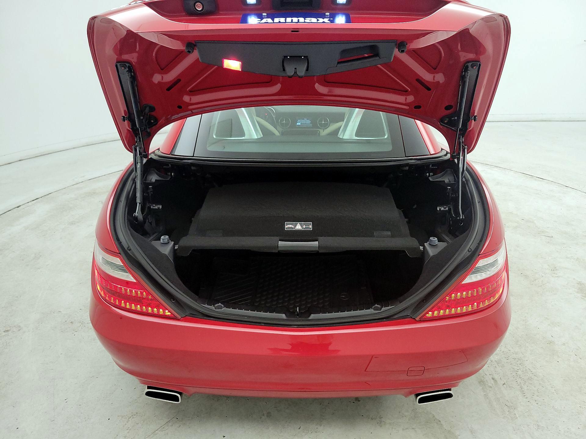 Thumbnail: 2015 Mercedes-Benz SLK - 18