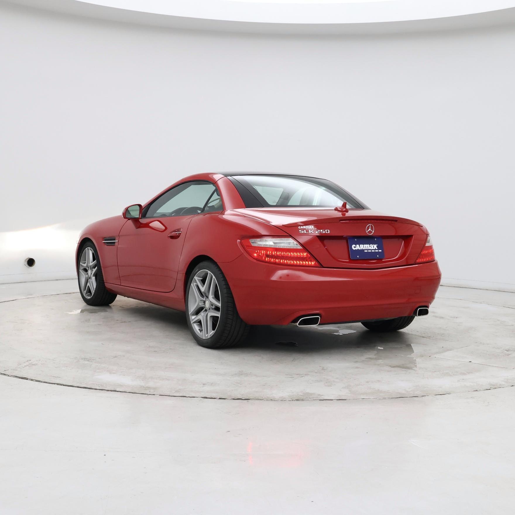 Thumbnail: 2015 Mercedes-Benz SLK - 2