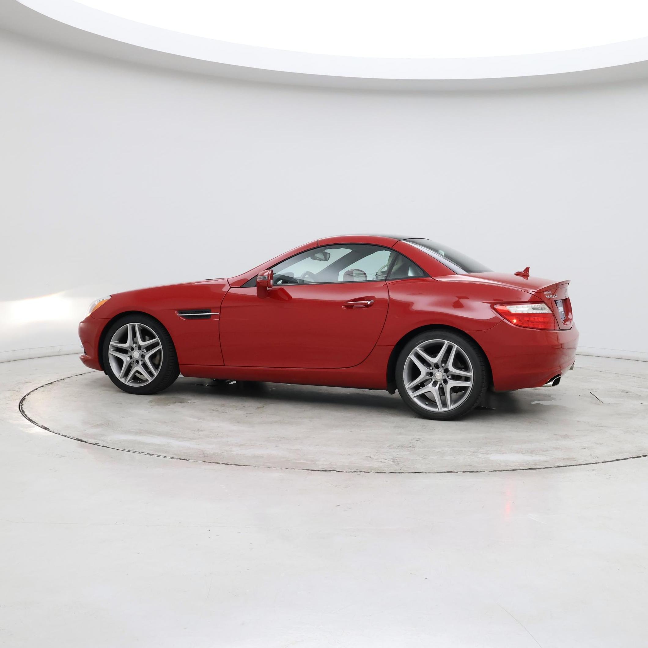 Thumbnail: 2015 Mercedes-Benz SLK - 3