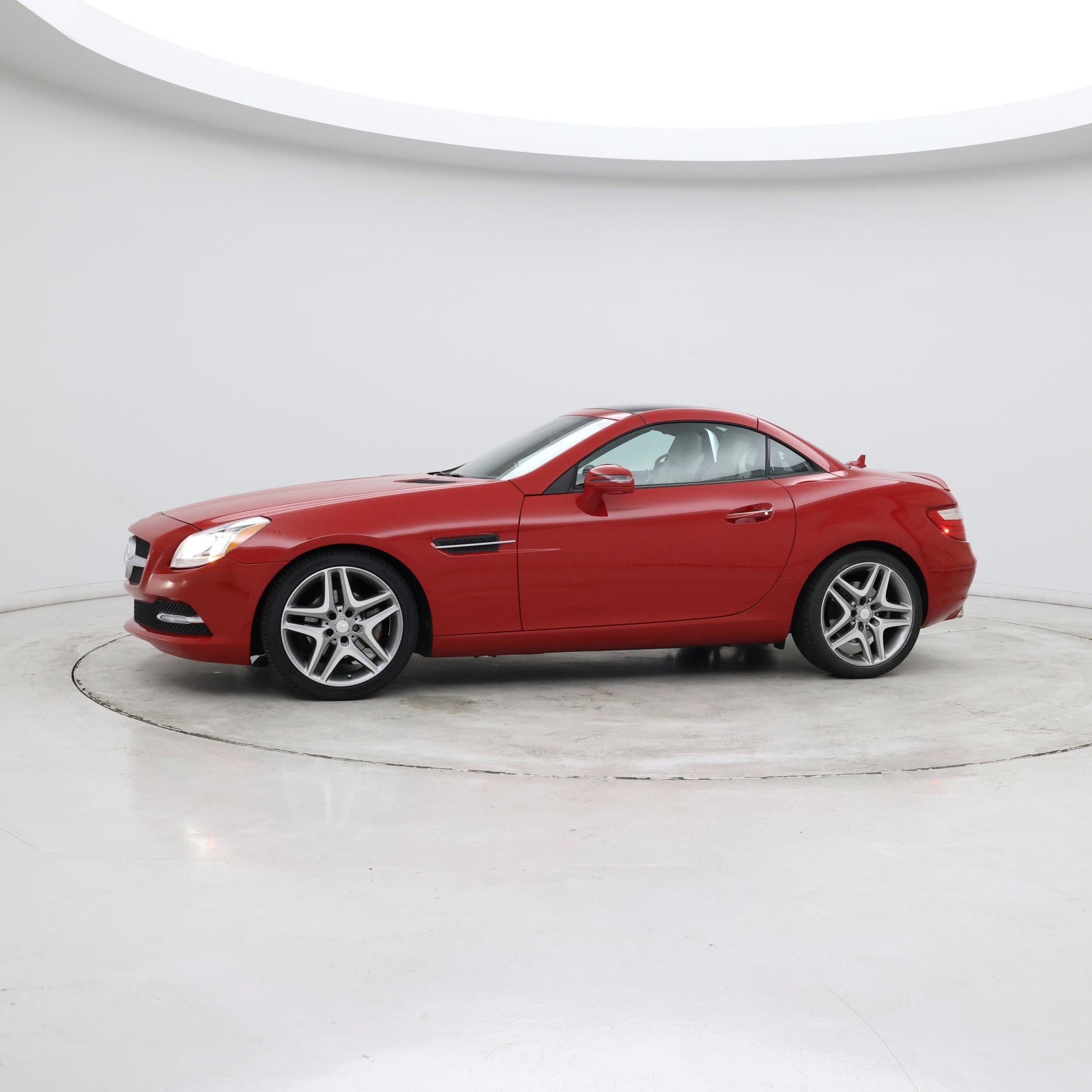Thumbnail: 2015 Mercedes-Benz SLK - 4
