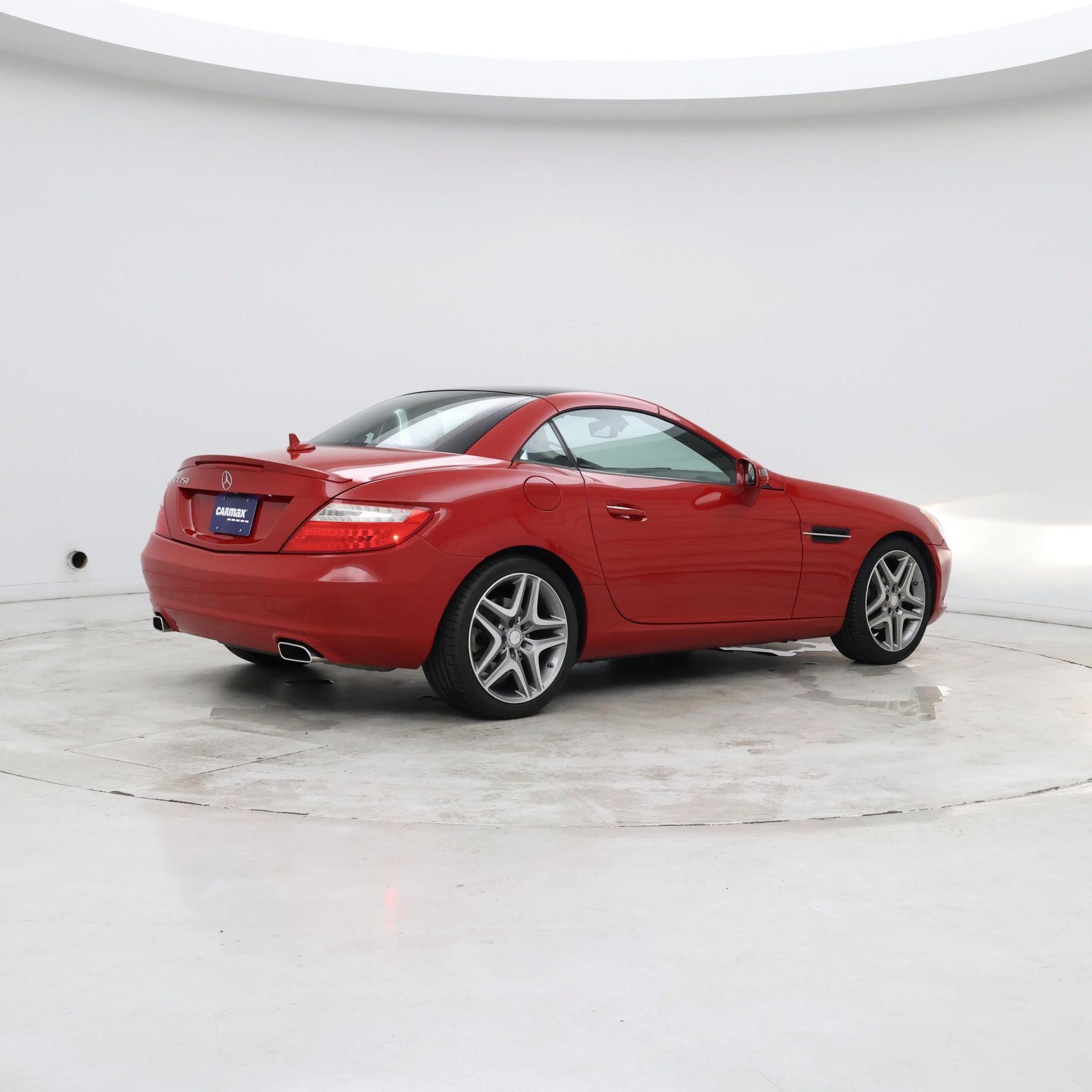 Thumbnail: 2015 Mercedes-Benz SLK - 7