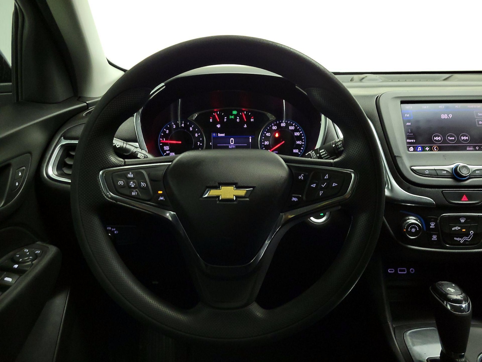 2020 Chevrolet Equinox LT - Photo 11