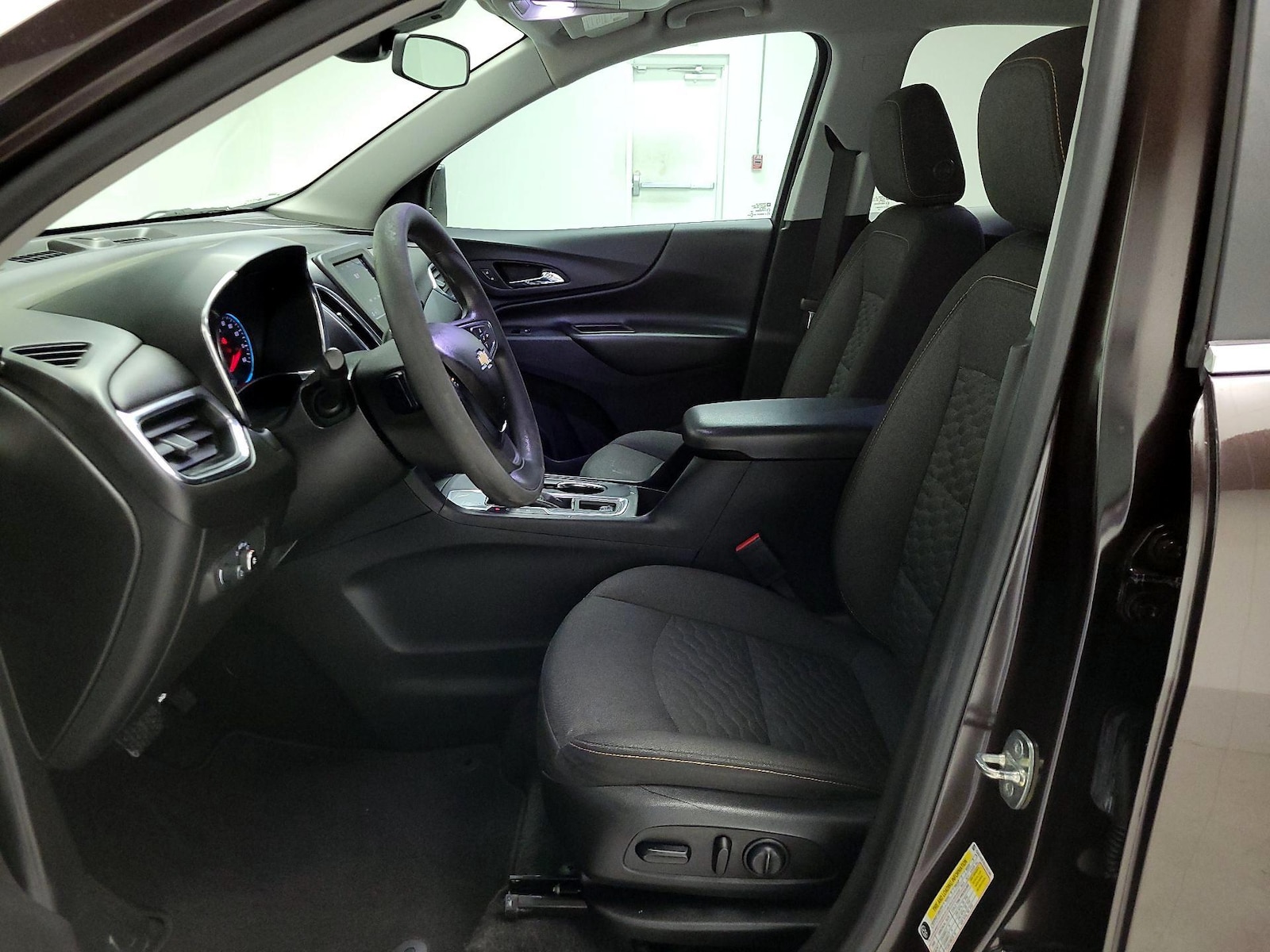 2020 Chevrolet Equinox LT - Photo 12