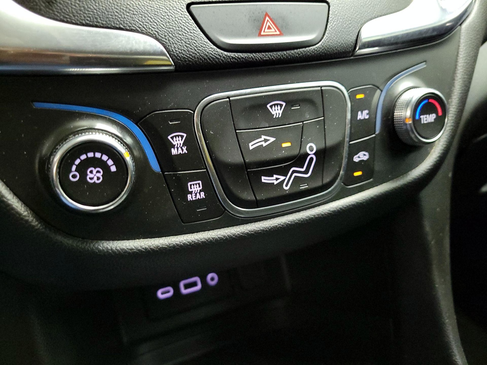 2020 Chevrolet Equinox LT - Photo 17
