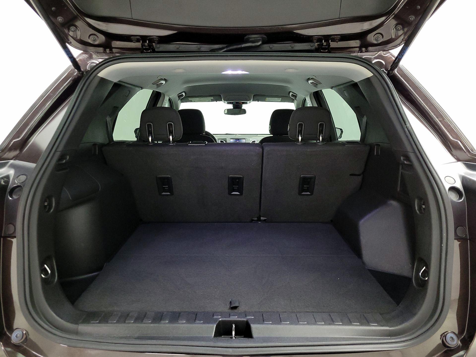 Thumbnail: 2020 Chevrolet Equinox - 20