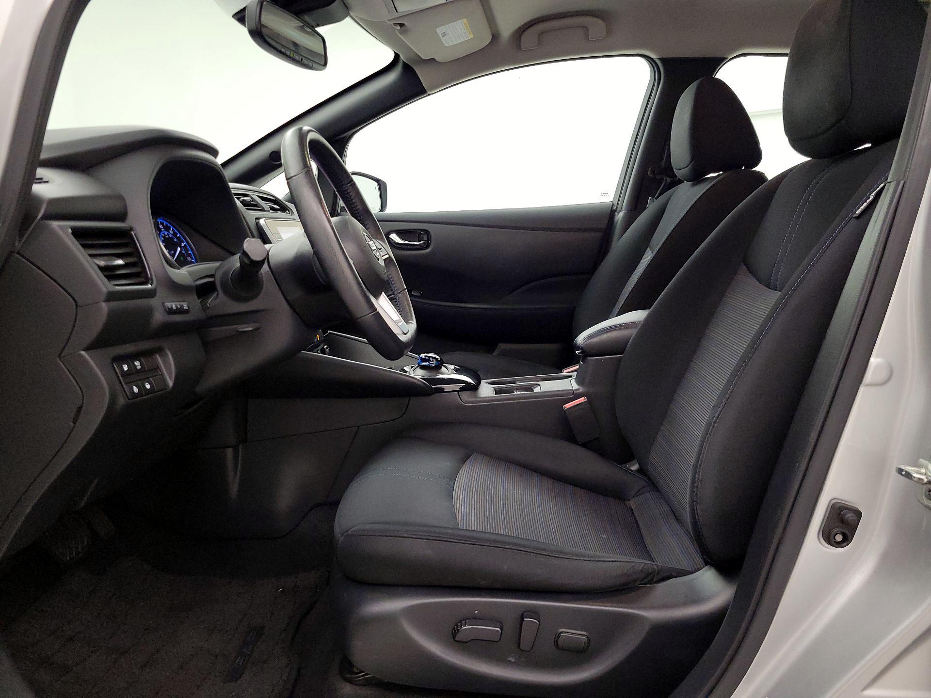 Thumbnail: 2021 Nissan Leaf - 11