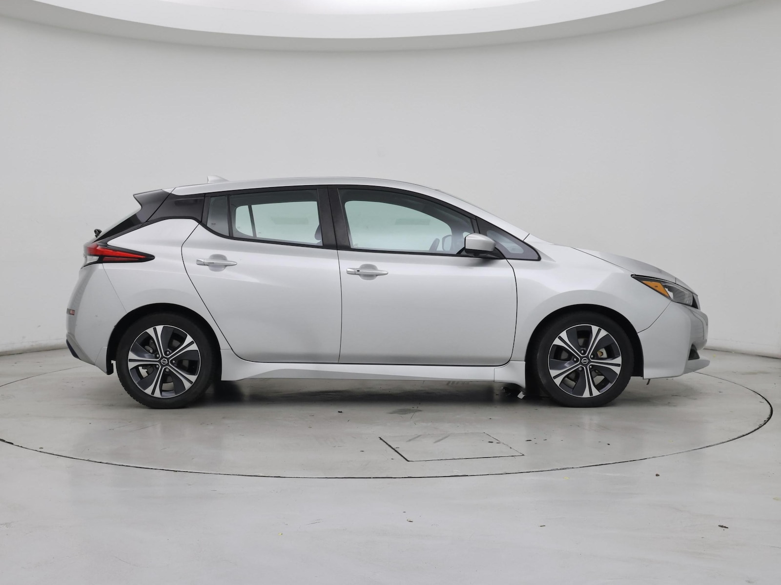 2021 Nissan Leaf SV - Photo 8