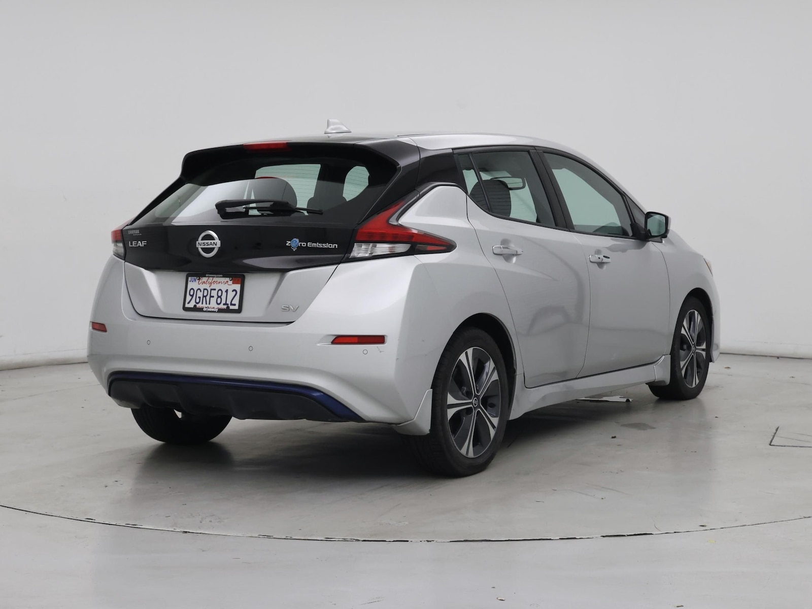 2021 Nissan Leaf SV - Photo 9