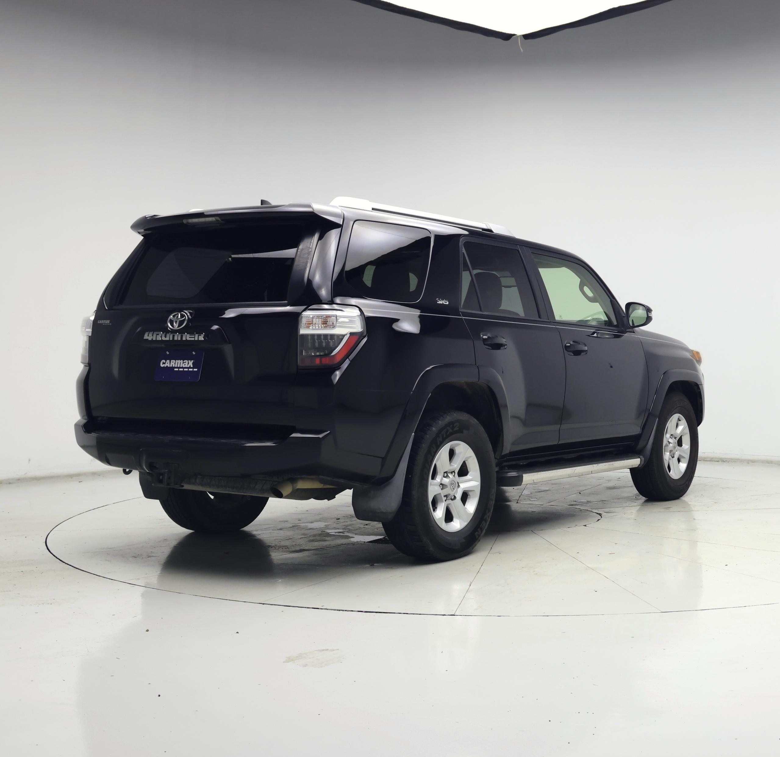 Thumbnail: 2016 Toyota 4Runner - 8