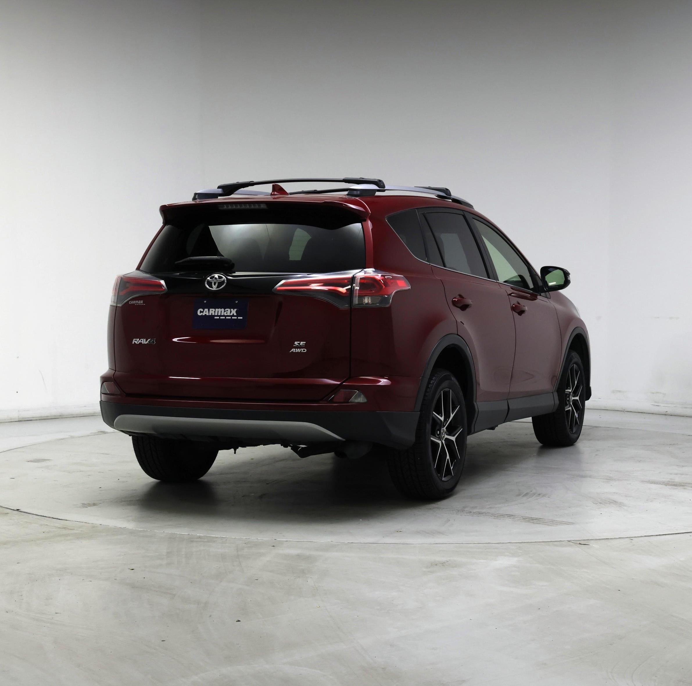 Thumbnail: 2018 Toyota RAV4 - 8