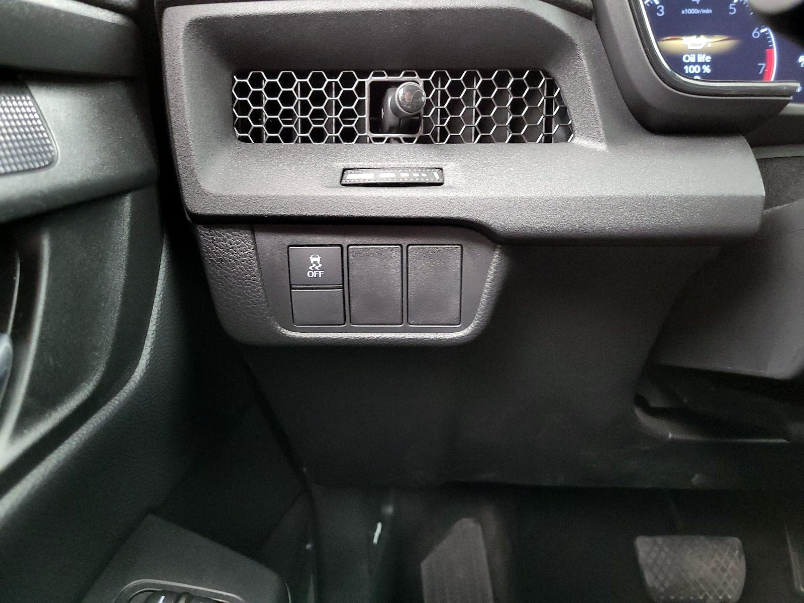 2024 Honda CR-V LX - Photo 14
