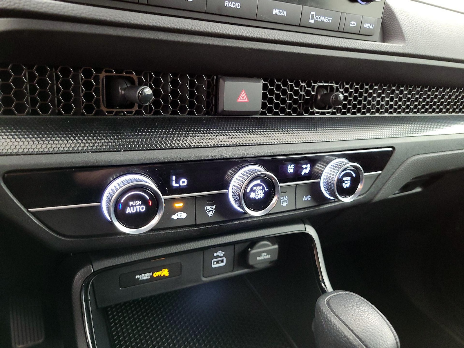 2024 Honda CR-V LX - Photo 17
