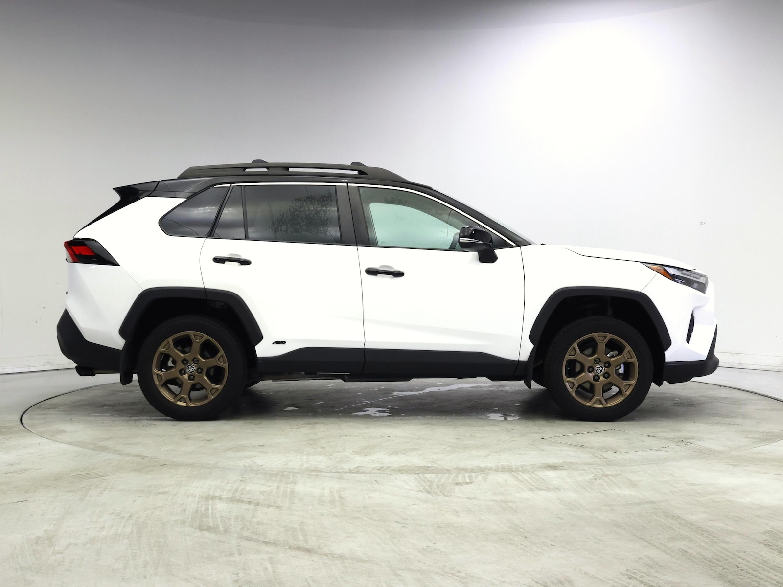 2024 Toyota RAV4 Woodland Edition - Photo 8
