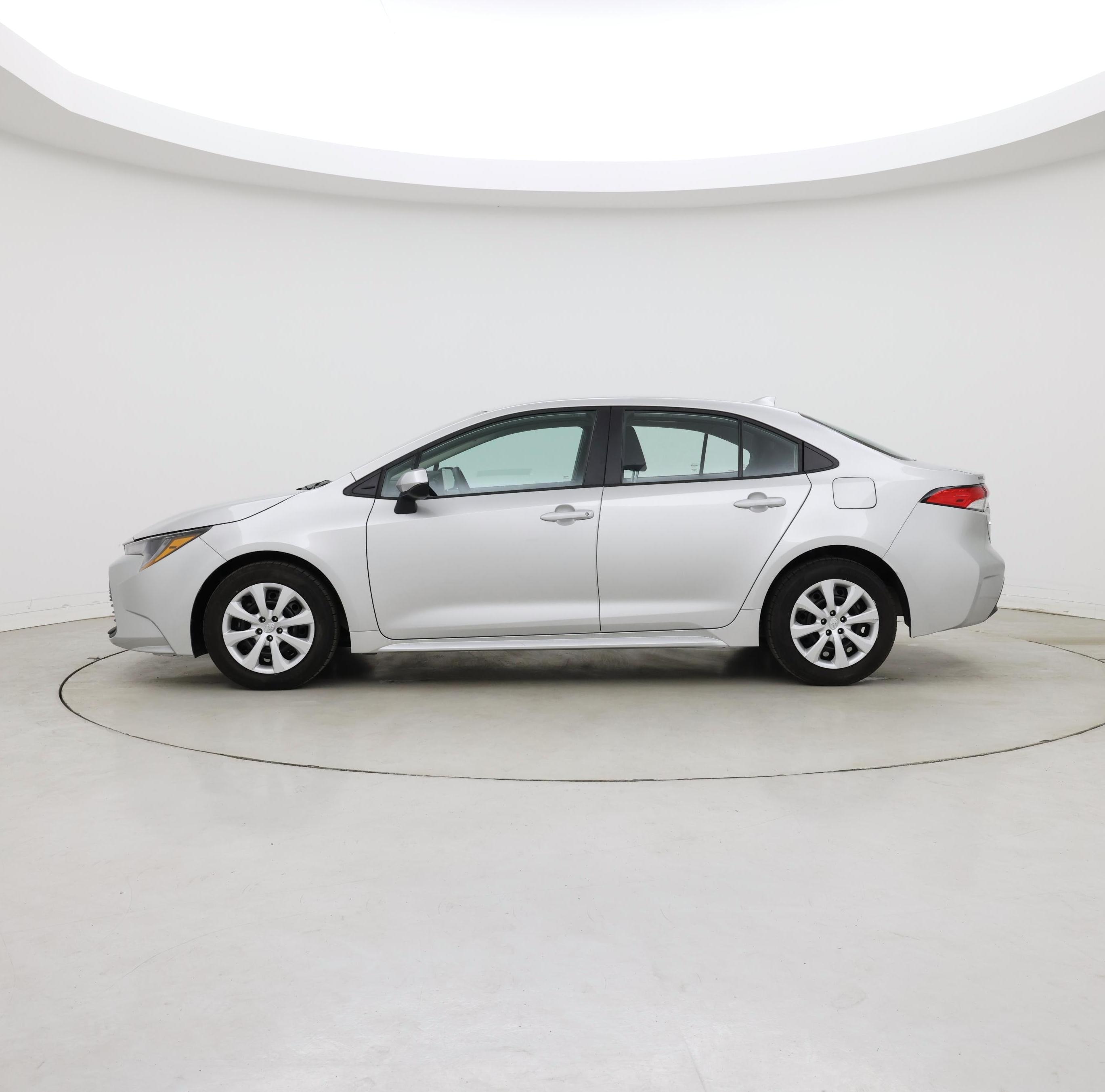 Thumbnail: 2024 Toyota Corolla - 3