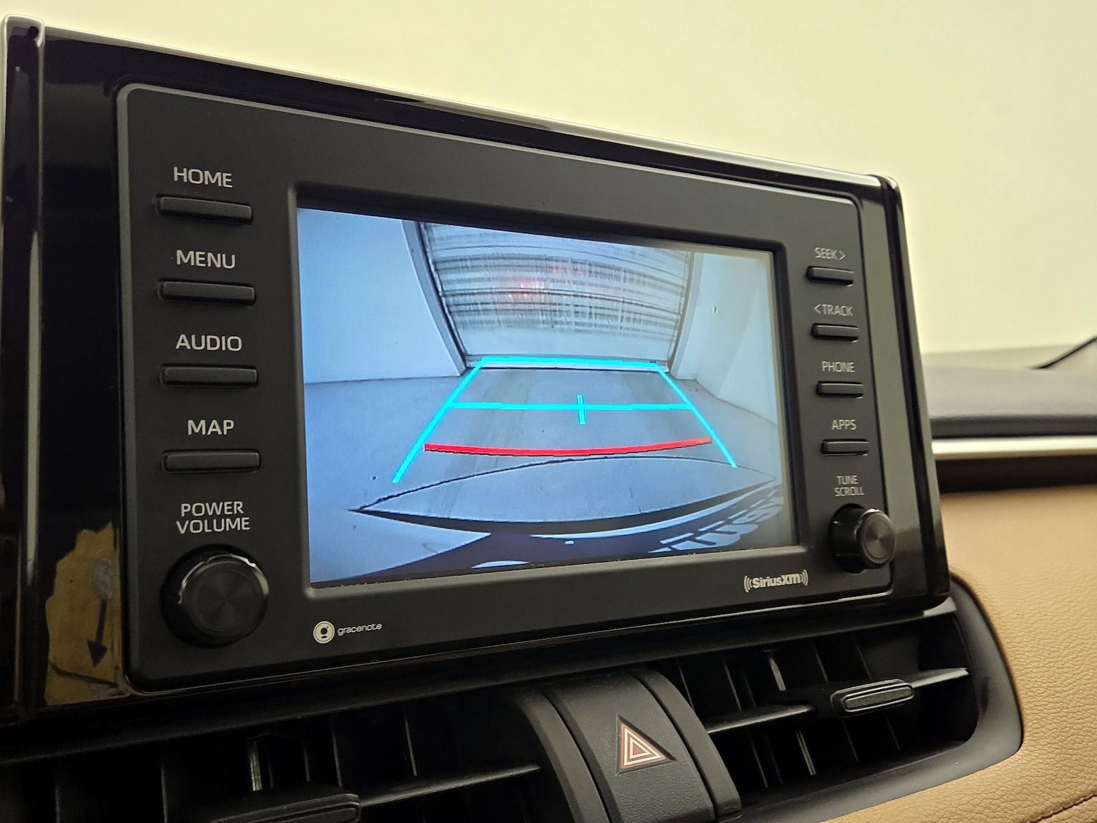 2022 Toyota RAV4 XLE - Photo 15