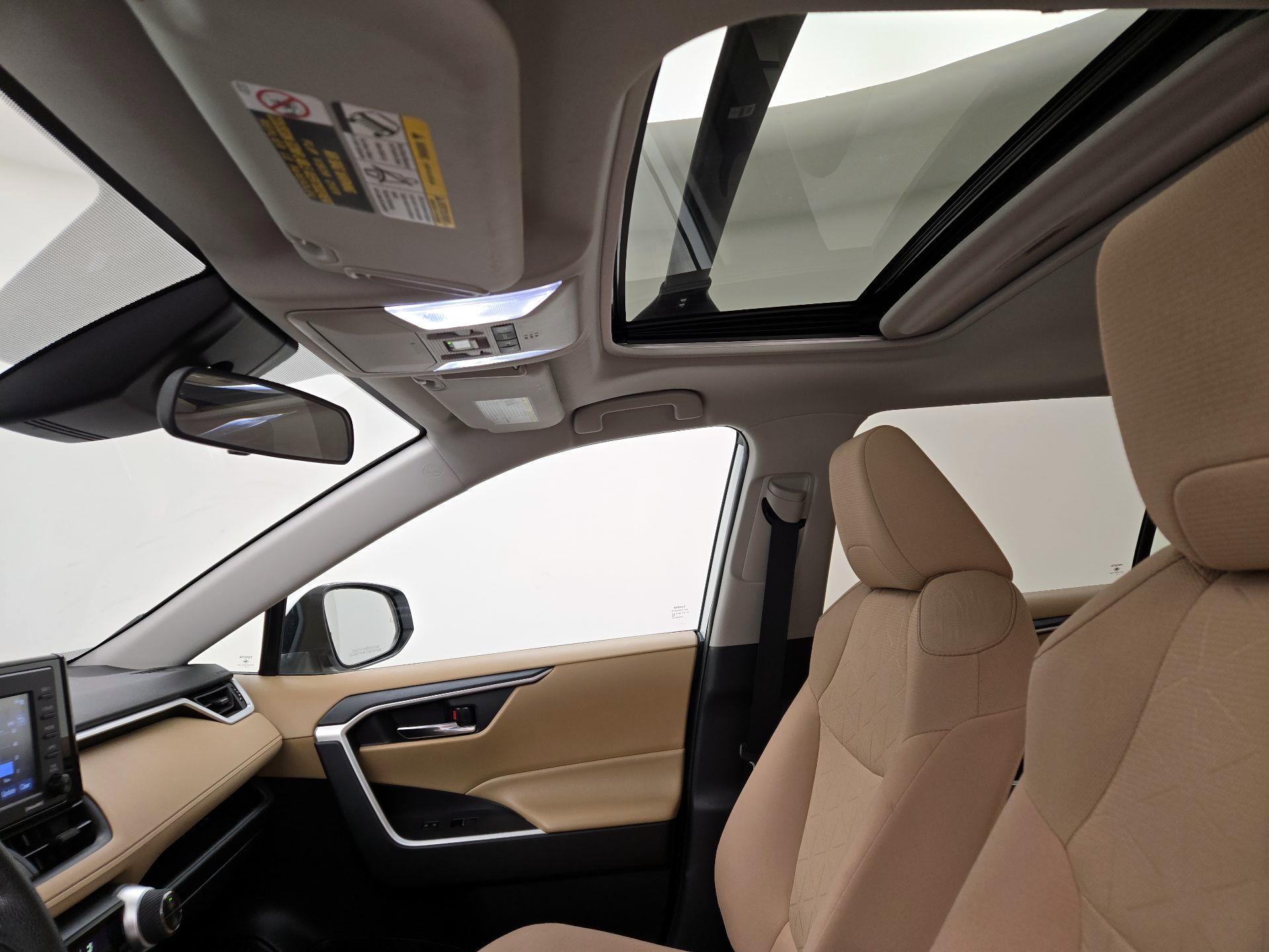 Thumbnail: 2022 Toyota RAV4 - 19