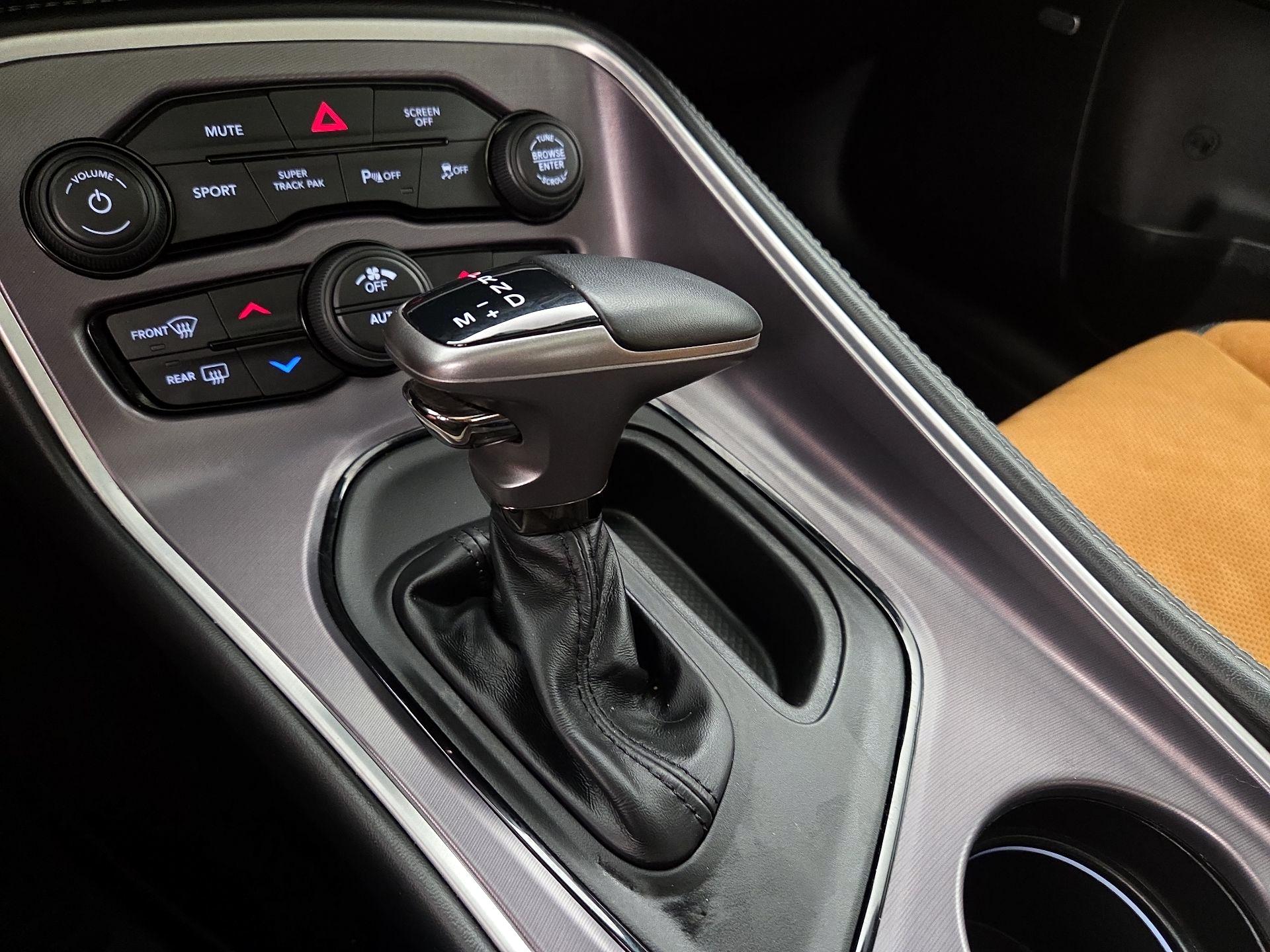 Thumbnail: 2020 Dodge Challenger - 17